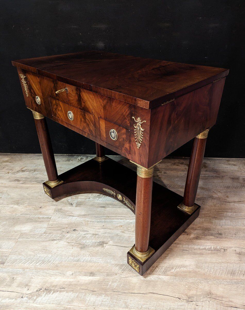 Empire Mahogany period powder