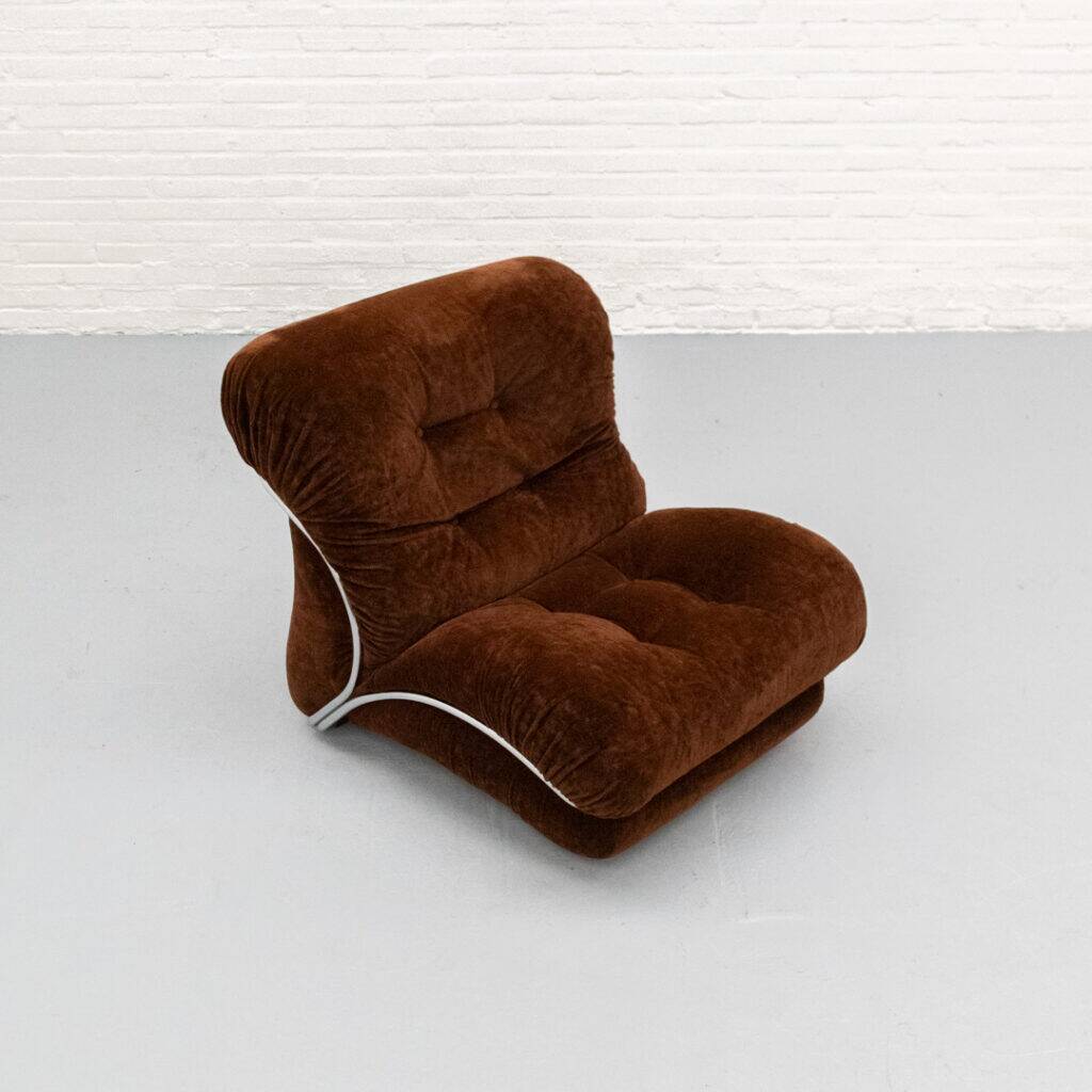 Italian Corolla Lounge Chair by I.P.E 1970s