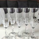 Lot 5 Large champagne flutes in cut crystal. Diamond drop/point patterns. High 20.5 cm