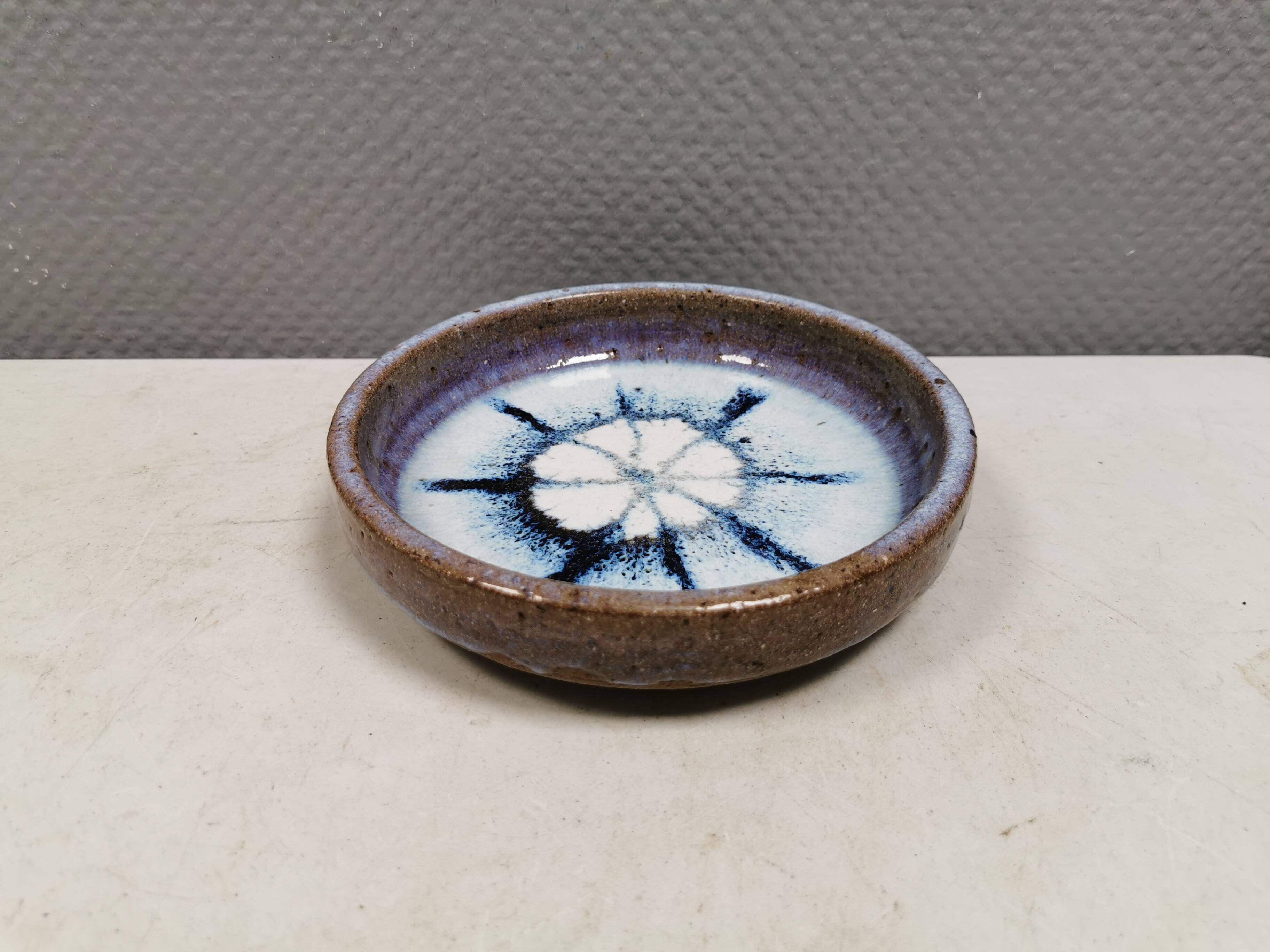 Dish/bowl by Harry Vincent Andersen, Denmark, 1970s.