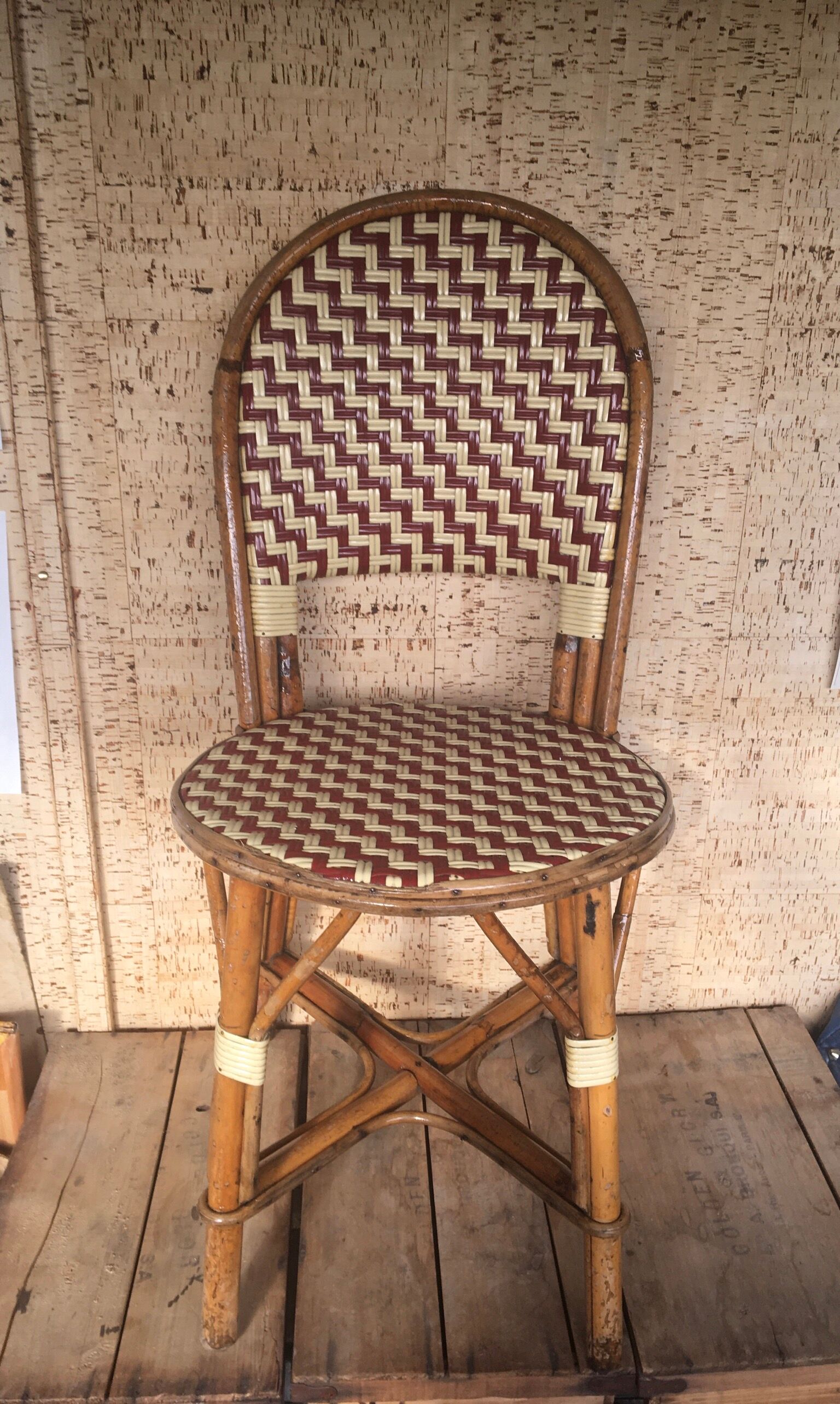 Chaise de bistrot  bambou et plastique