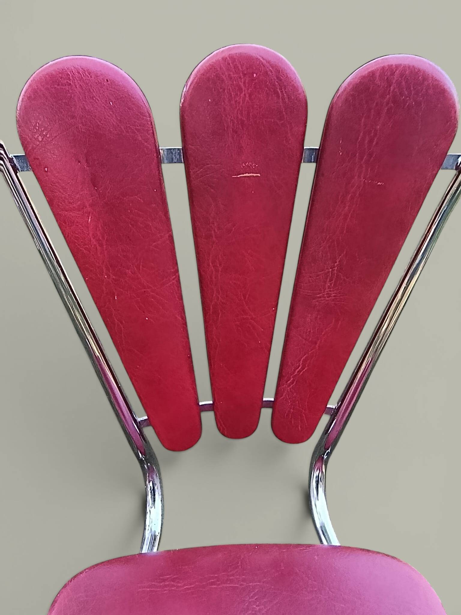 Set of 3 red flower petal chairs - vintage in faux leather - 1960s/70s