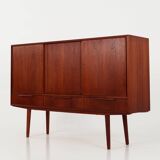 Buffet haut en teck, design danois, années 1960, designer : EW Bach