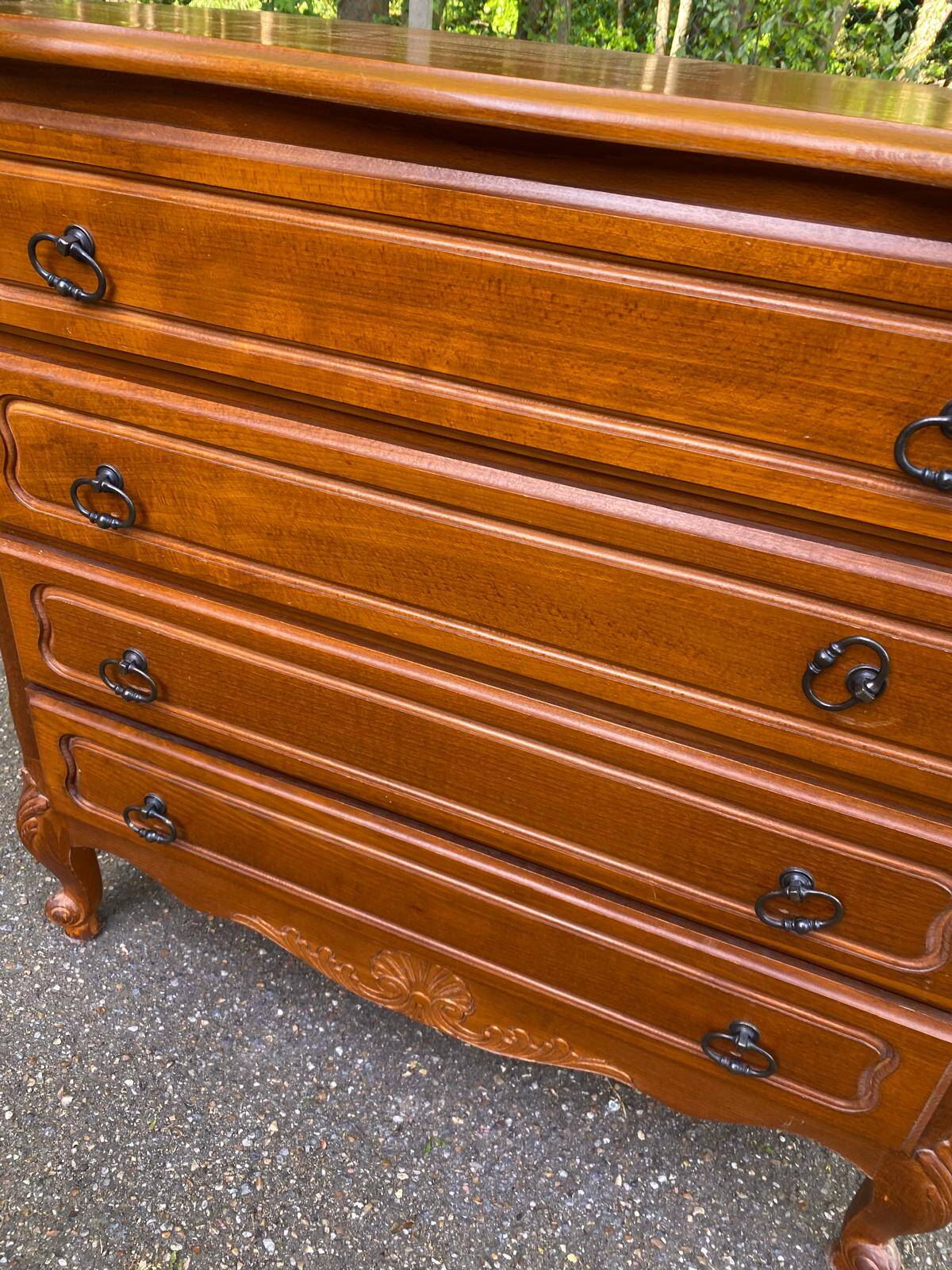 Bibus Louis XV commode in solid wood from the 1960s.