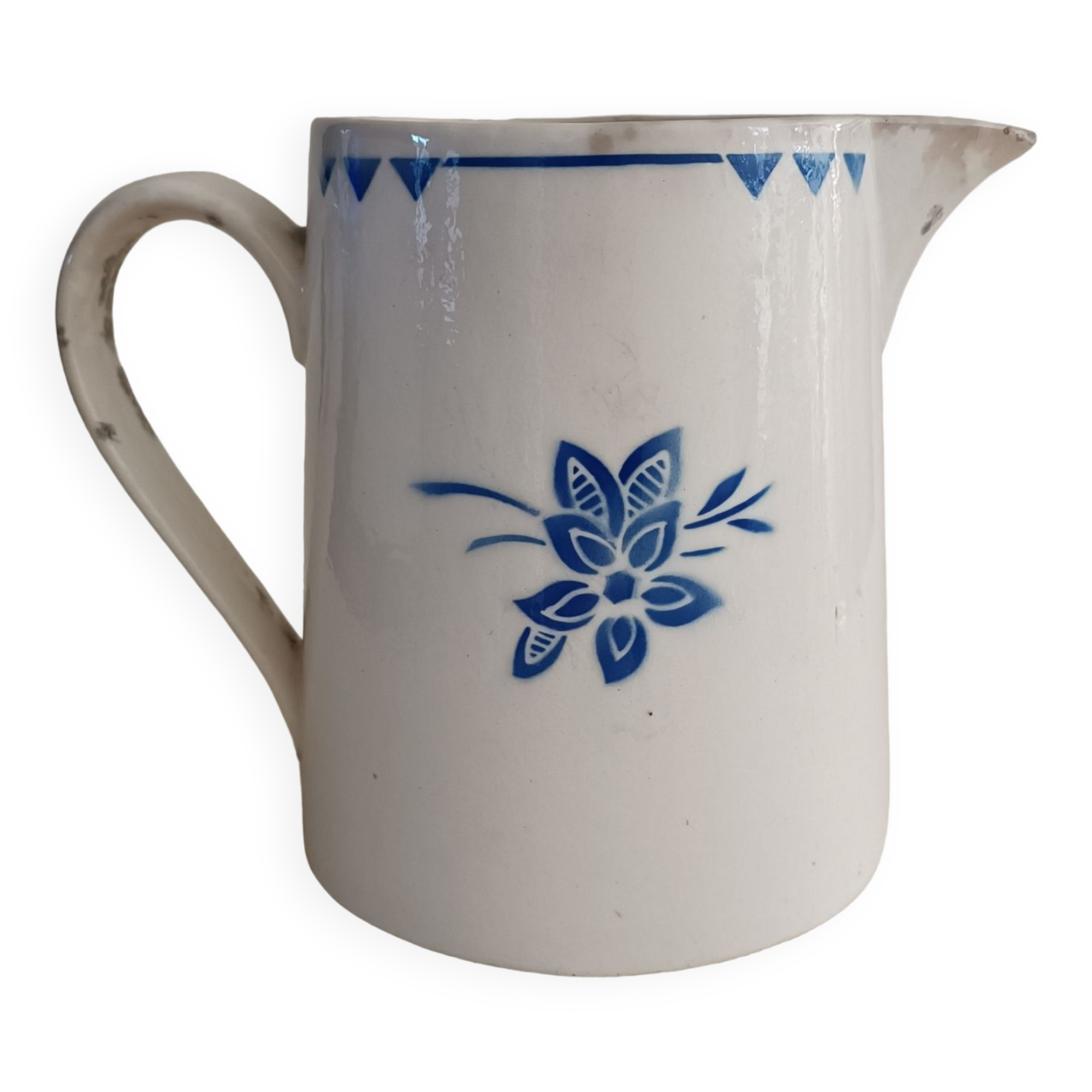 Badonviller iron earth pitcher