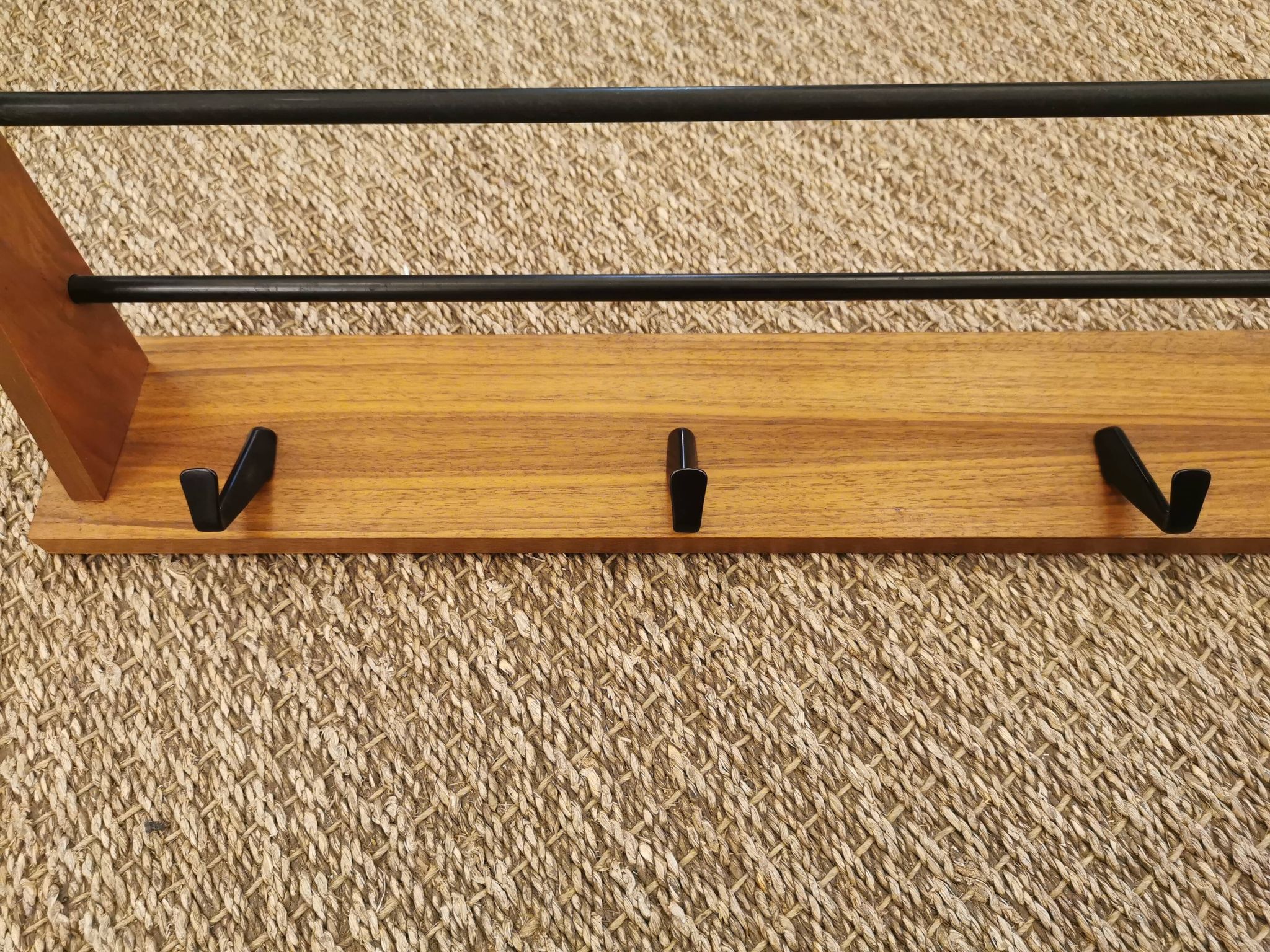 Portemanteau mural minimaliste bois et fer années 60