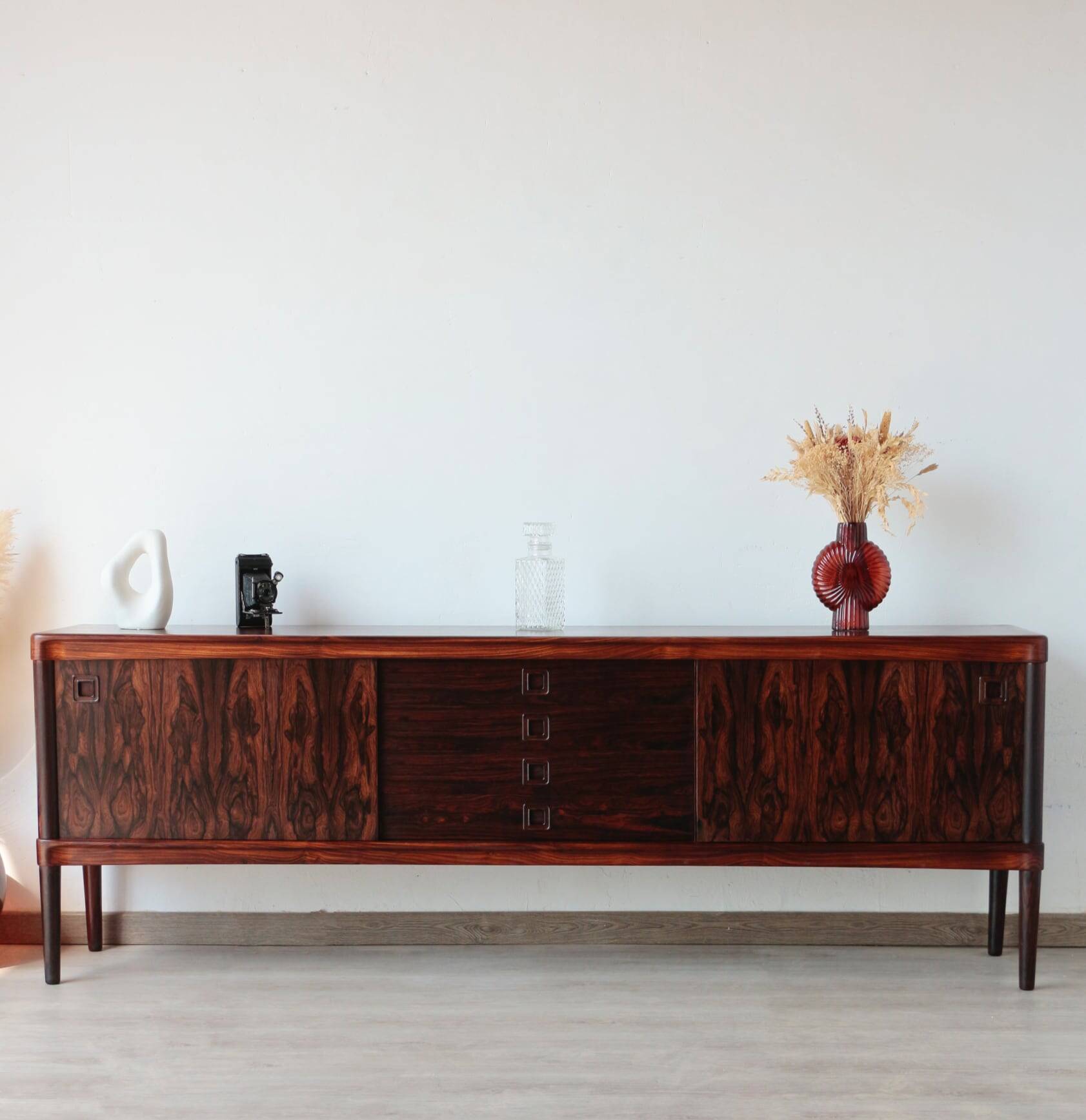 Enfilade danoise palissandre – H.W. Klein pour Bramin