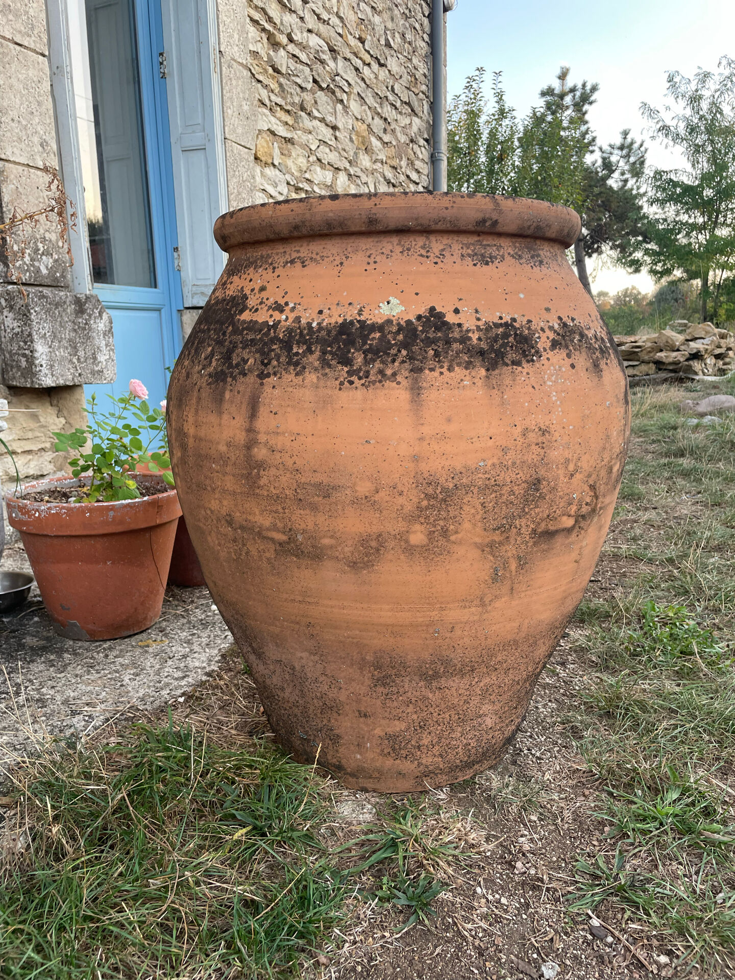 Very large ancient handmade terracotta jar – 80 cm