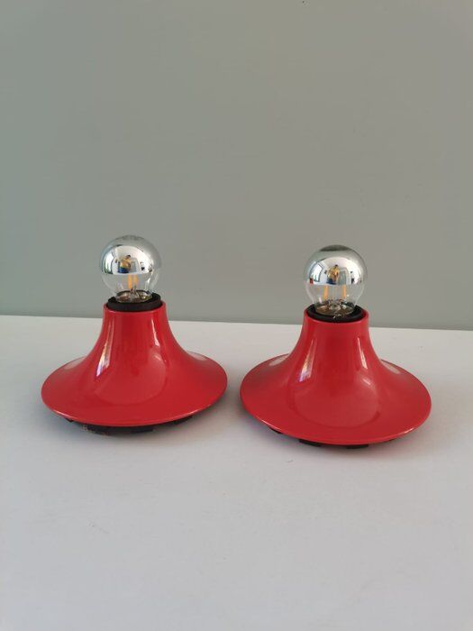 Pair of wall lamps Artemide "Teti" Vico Magistretti