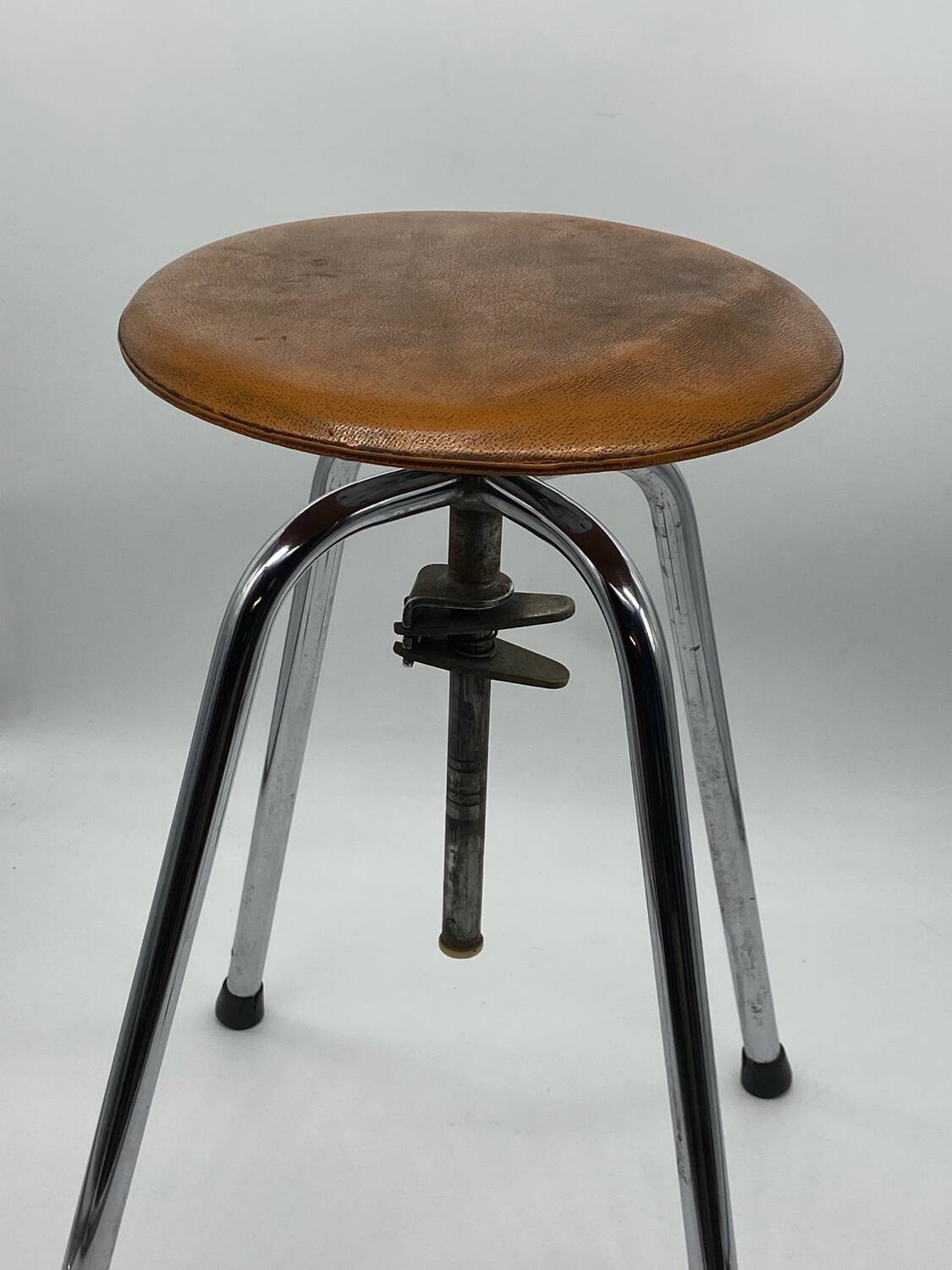 JIDE Limoges workshop / industrial stool leather / chrome metal