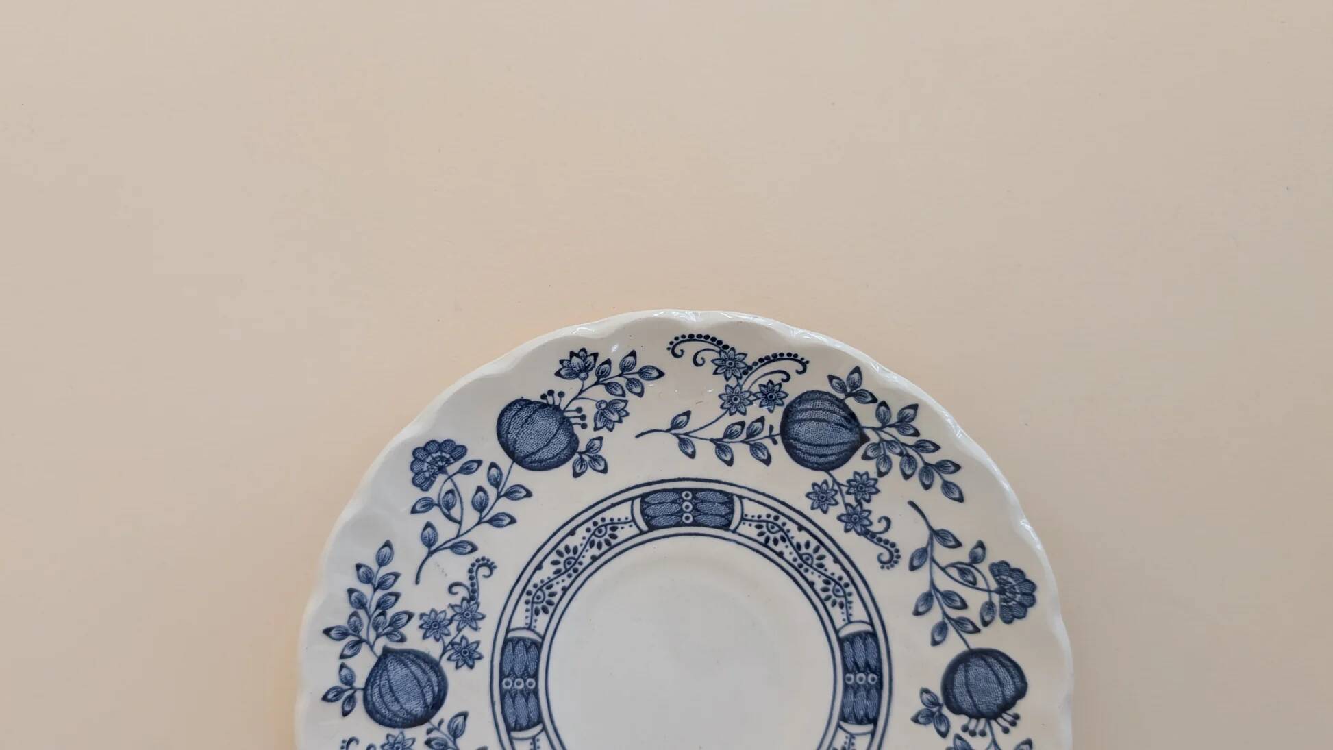 Ensemble de 6 tasses à café et son pot à lait