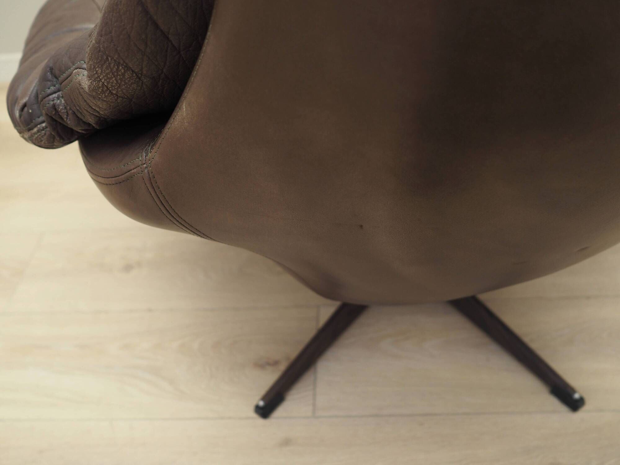 Leather swivel armchair, Danish design, 1960s, designer: H.W. Klein, manufacture: Bramin