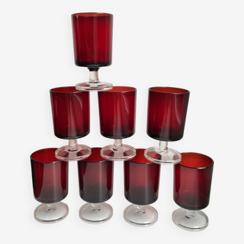 Lot de 8 petits verres à pieds bordeaux made in france années 70