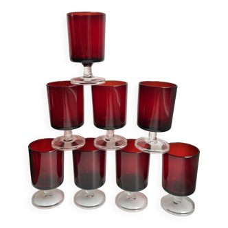 Set of 8 small glasses with burgundy stems made in France 70s