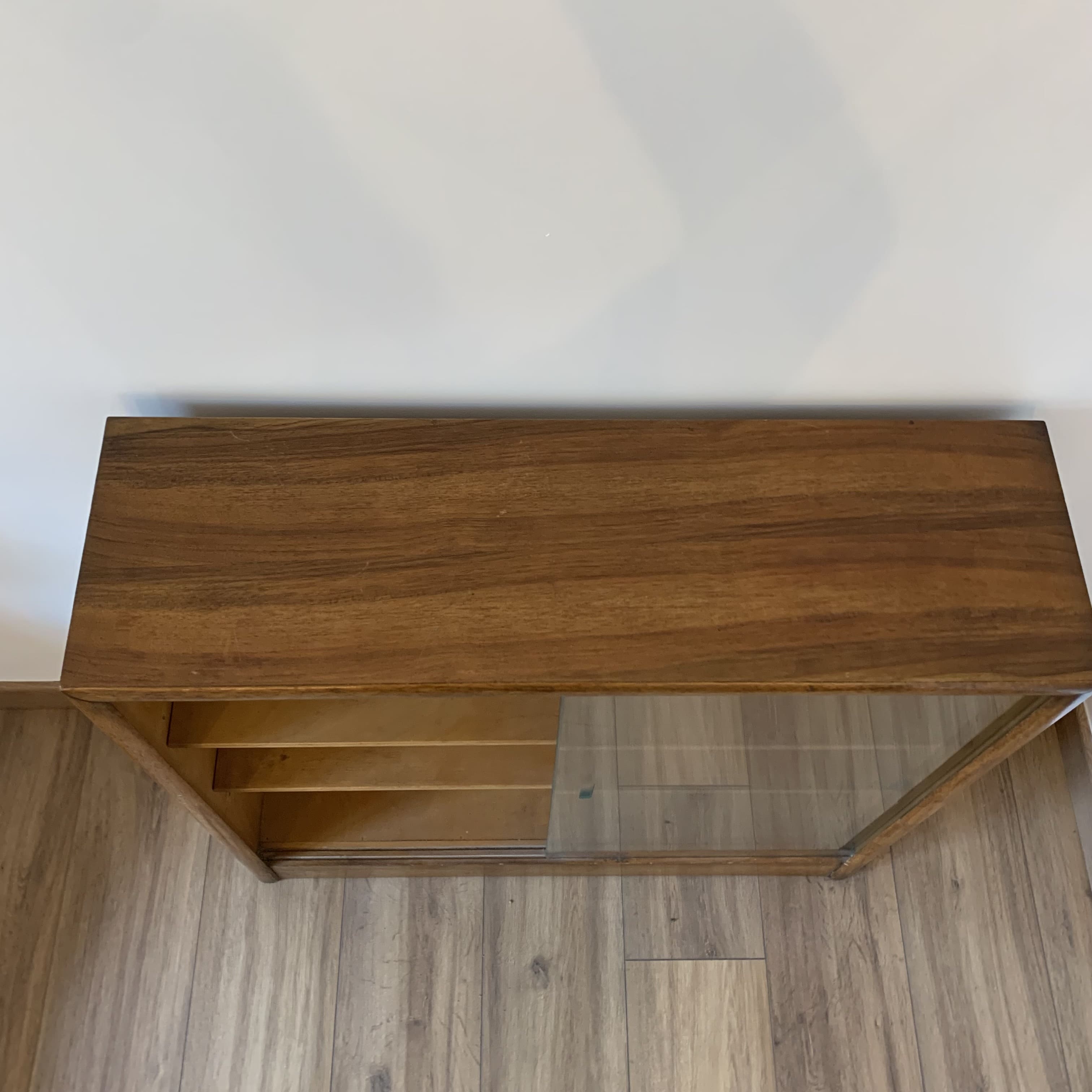 Showcase in wood and glass