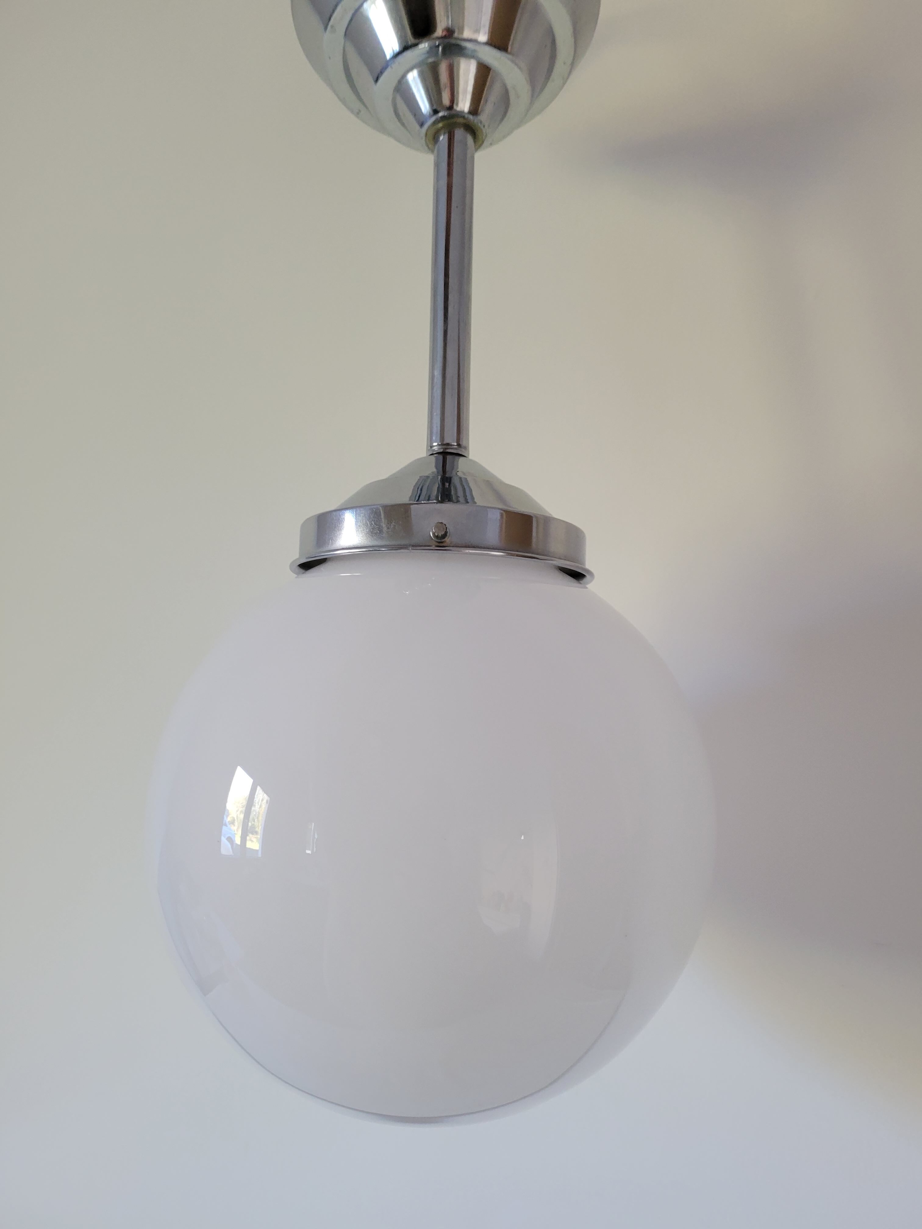Opaline ball ceiling lamp