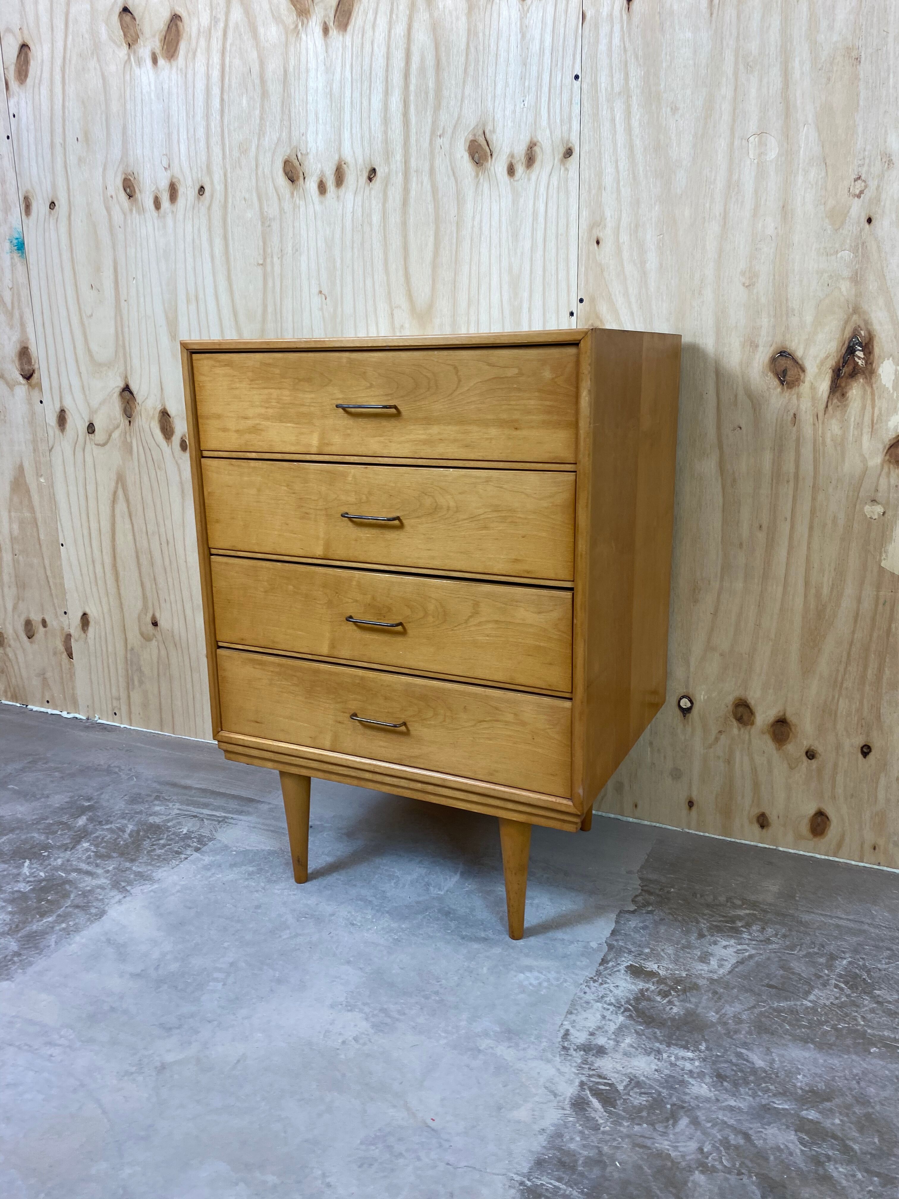Armoire à tiroirs en bouleau moderne du milieu du siècle, années 1950