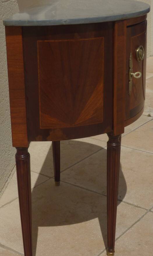 Antique half moon console-chest made by fils d'alfred wimphen in marquetry 2 drawers