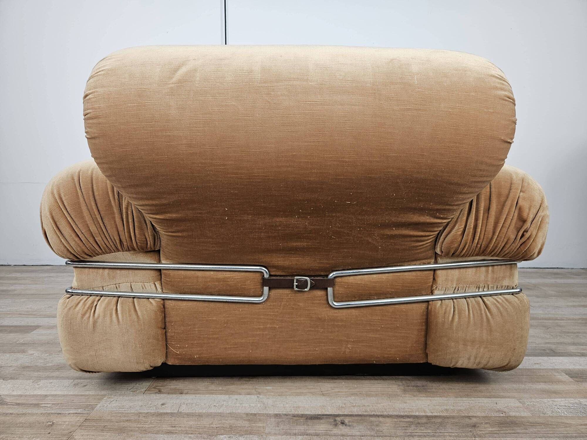 Fauteuil en tissu et acier tubulaire, années 1970