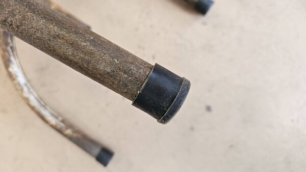 Ancien tabouret d'atelier en teck + fer forgé