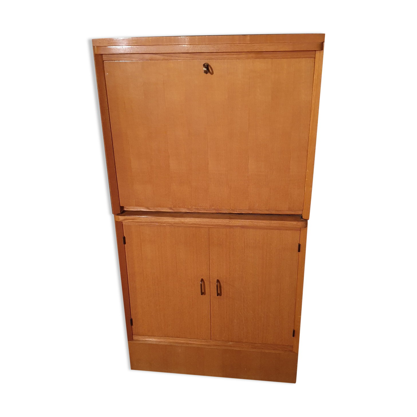 Secretary with vintage flap lamp casserole