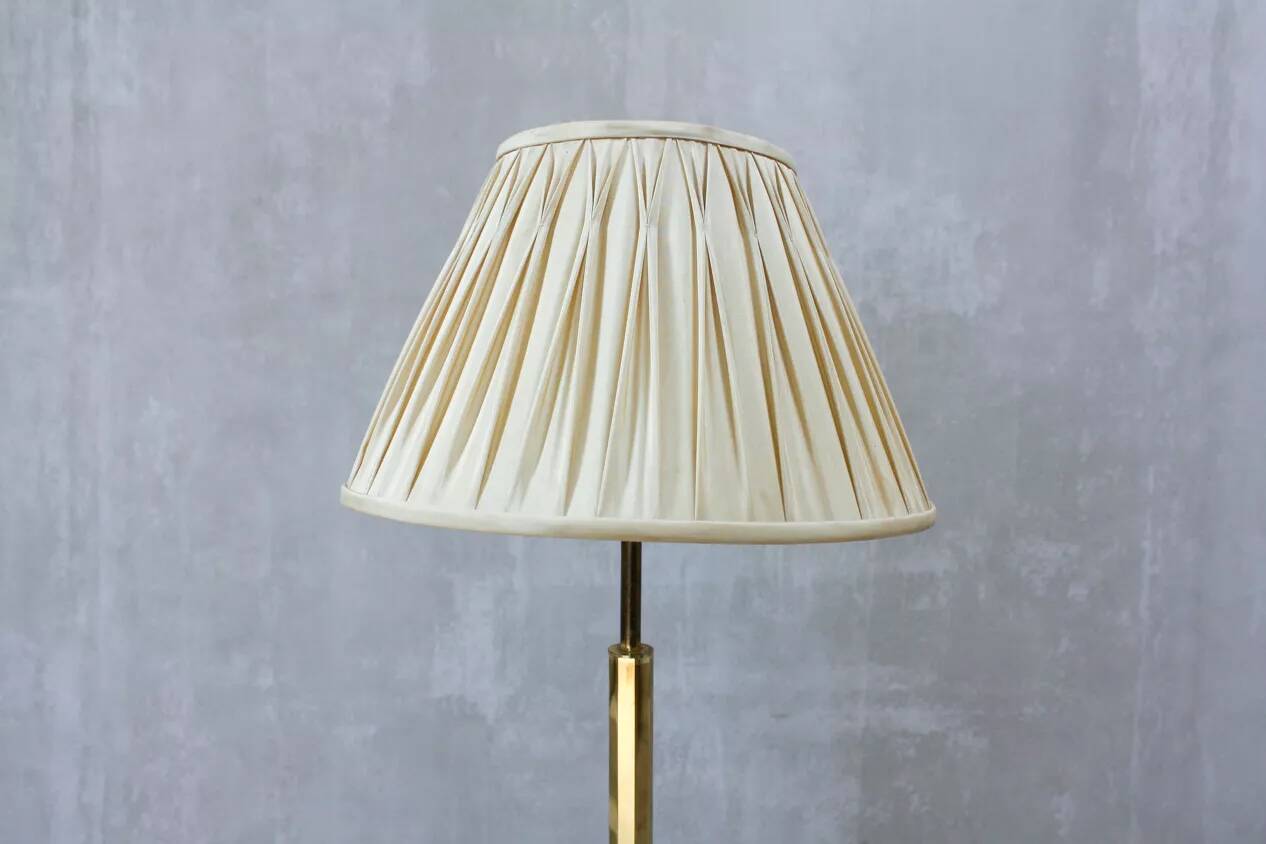 Lampadaire de sol en laiton, années 70