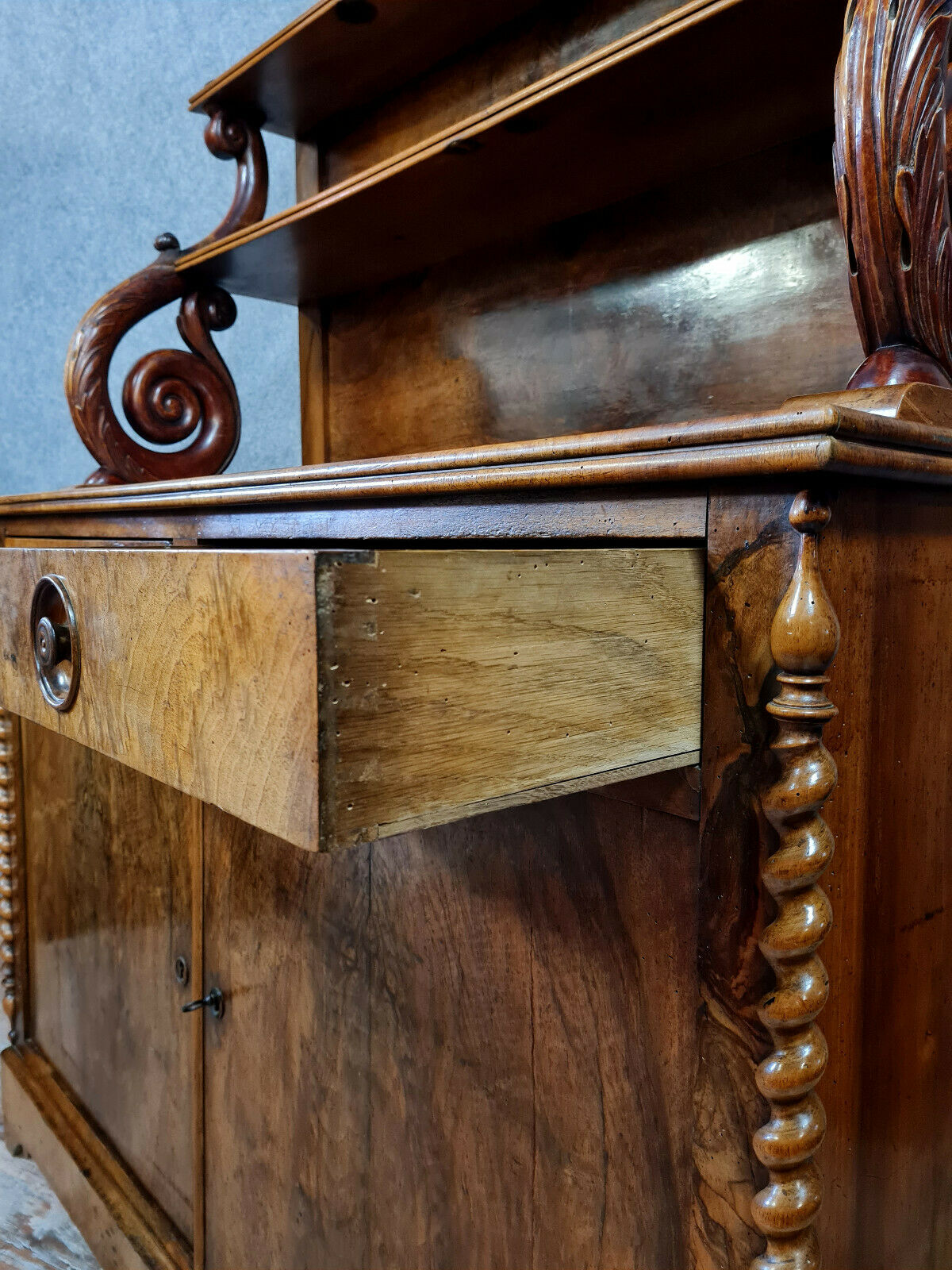 Vaisselier called Saint Hubert time Napoleon III in walnut bramble