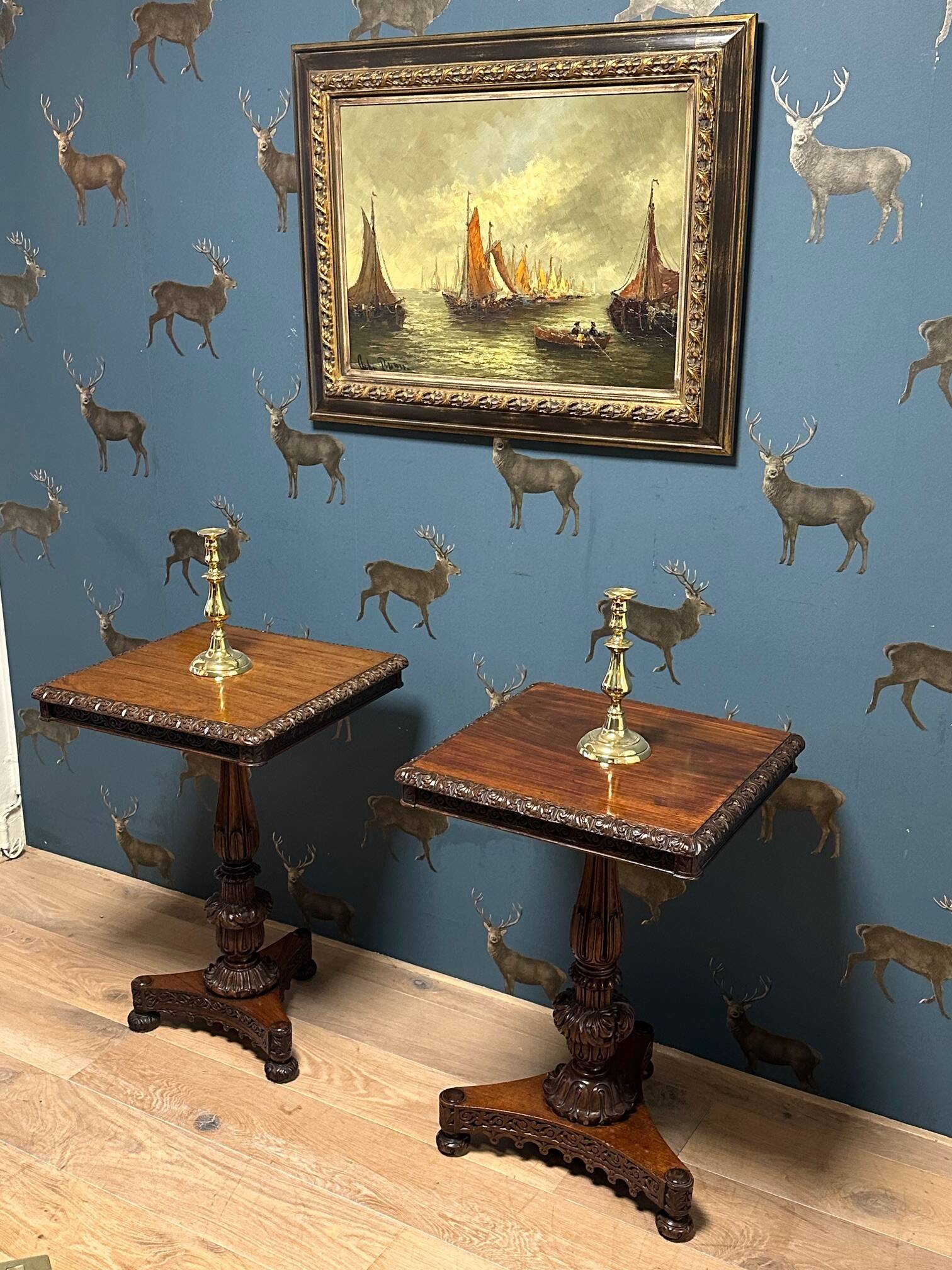 ensemble de 2 tables à plateau basculant anglo-indiennes