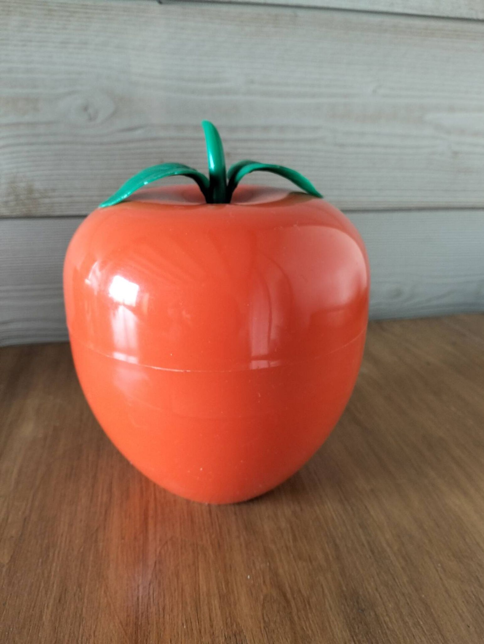 Apple ice bucket