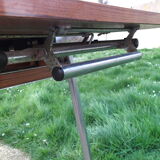 Table and its 2 chairs in brown formica Supermatic