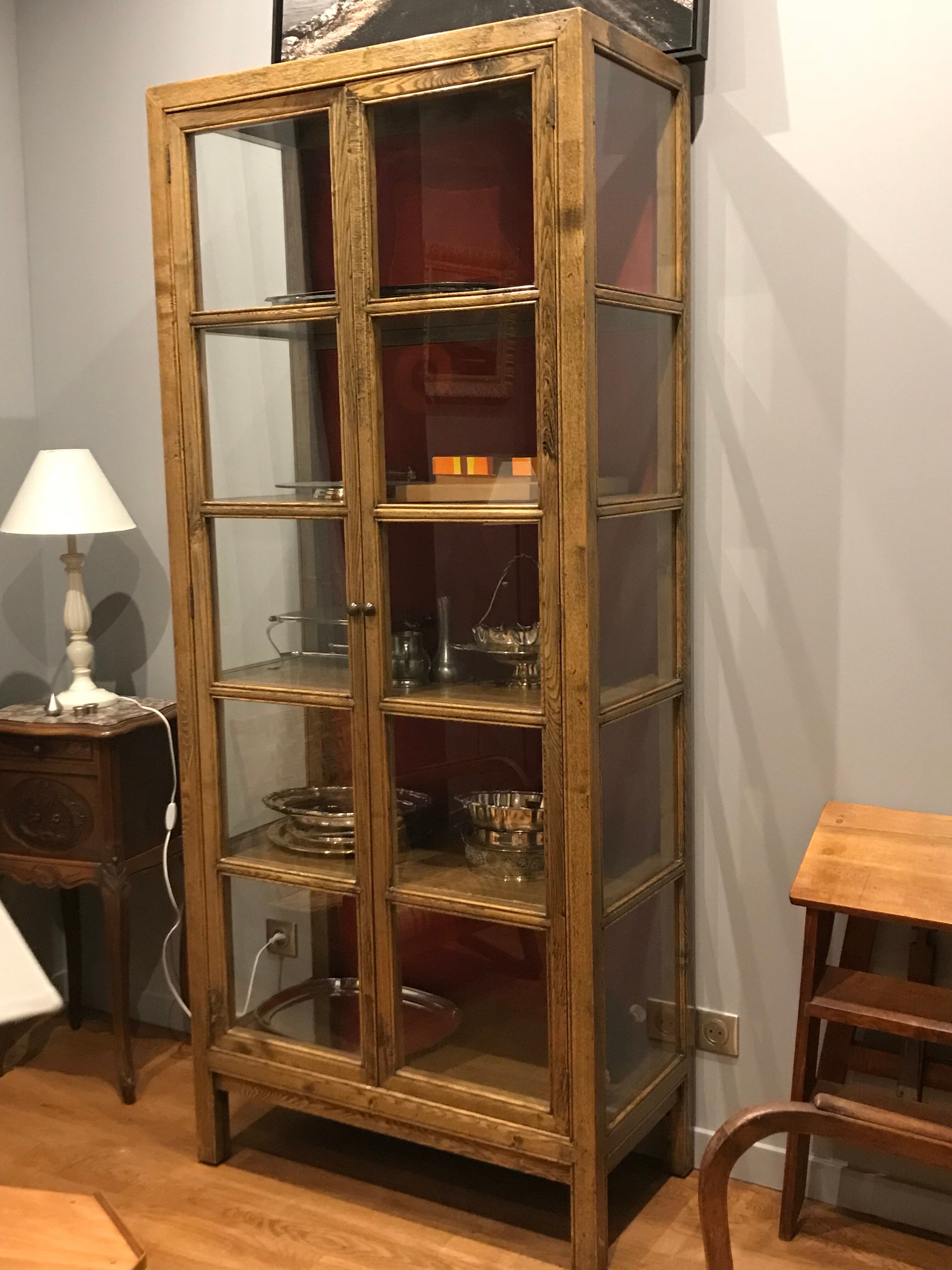 library showcase flamingo model sled