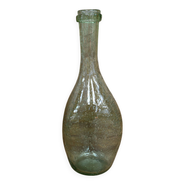 Bouteille en verre soufflé bullé vert Biot