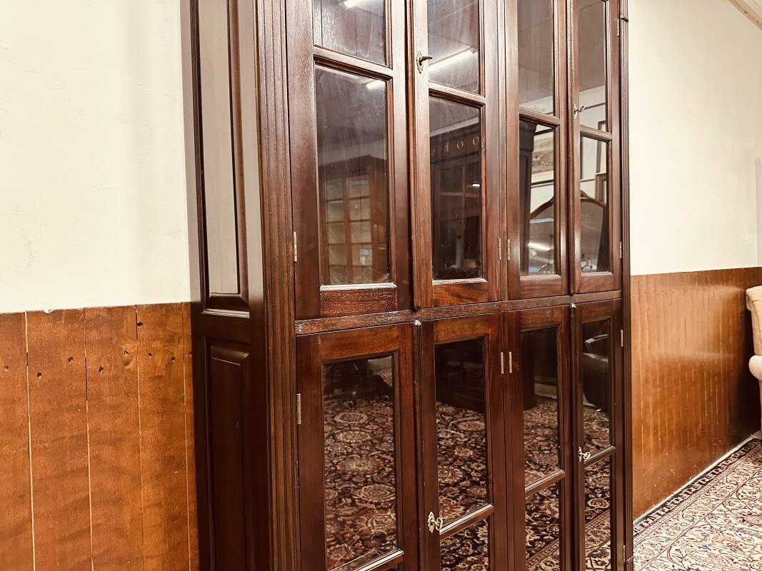 Classic English Bibliotheque Bookcase