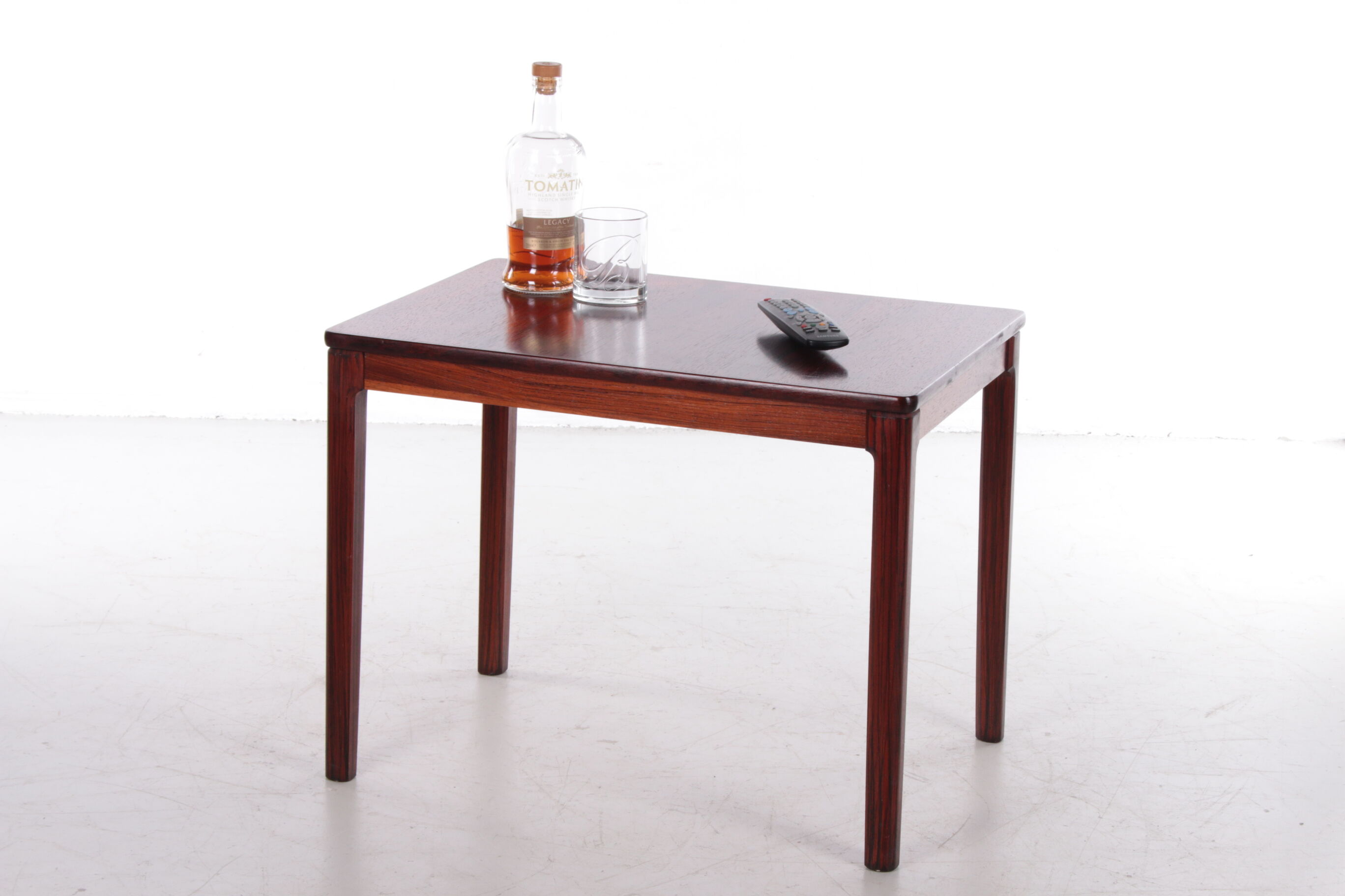 Table d’appoint danoise vintage en palissandre années 1960