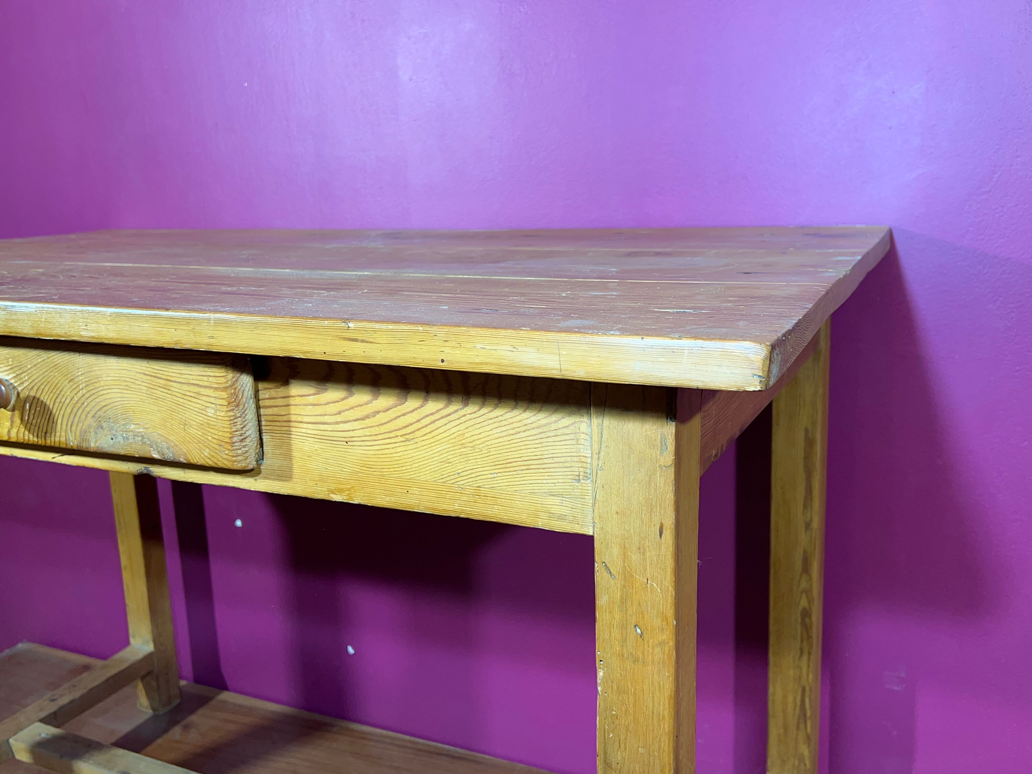 Small Farm Table / Country Office