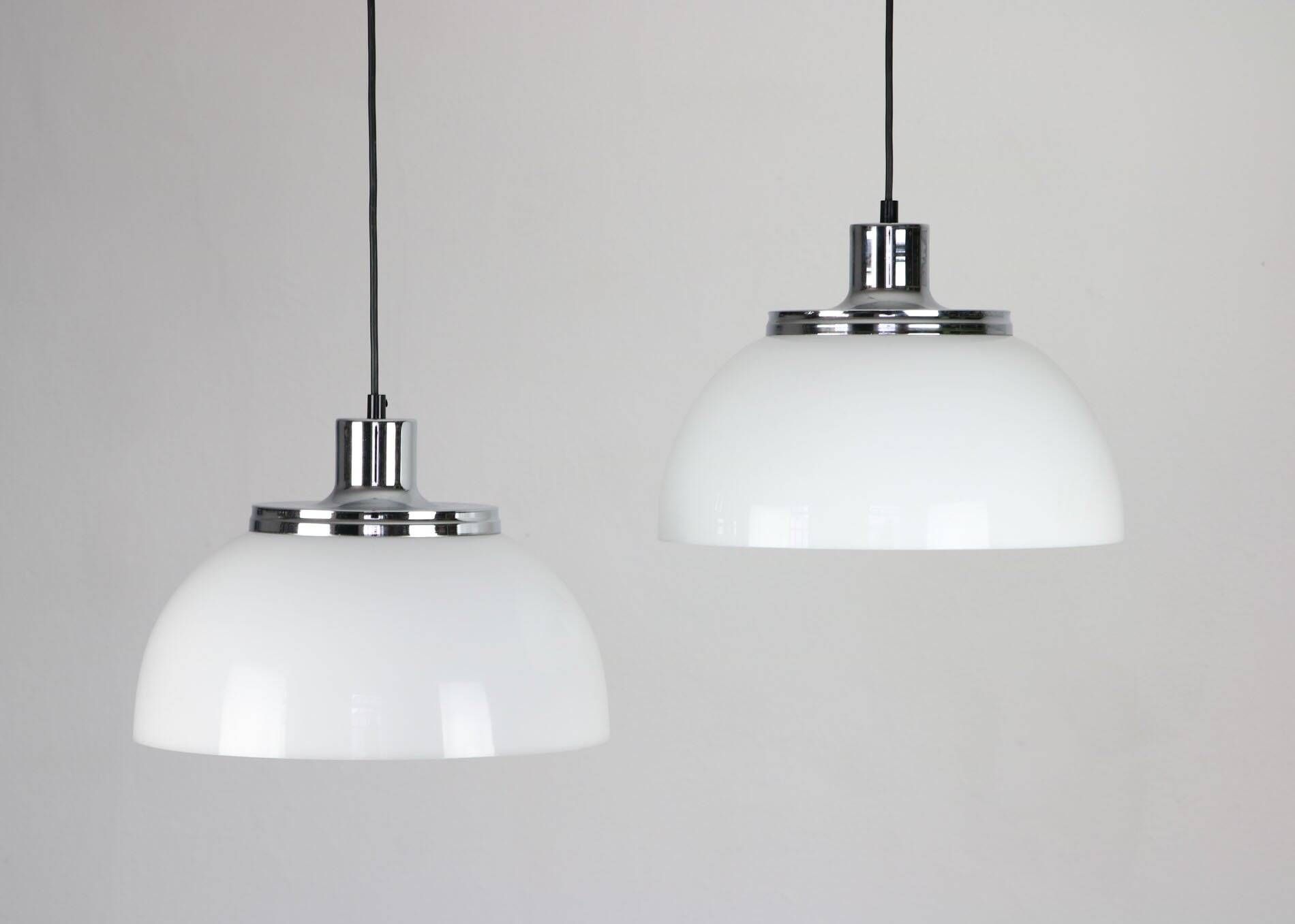 Set of 2 Vintage Faro lamps by Luigi Massoni from Guzzini & Meblo, 1960s
