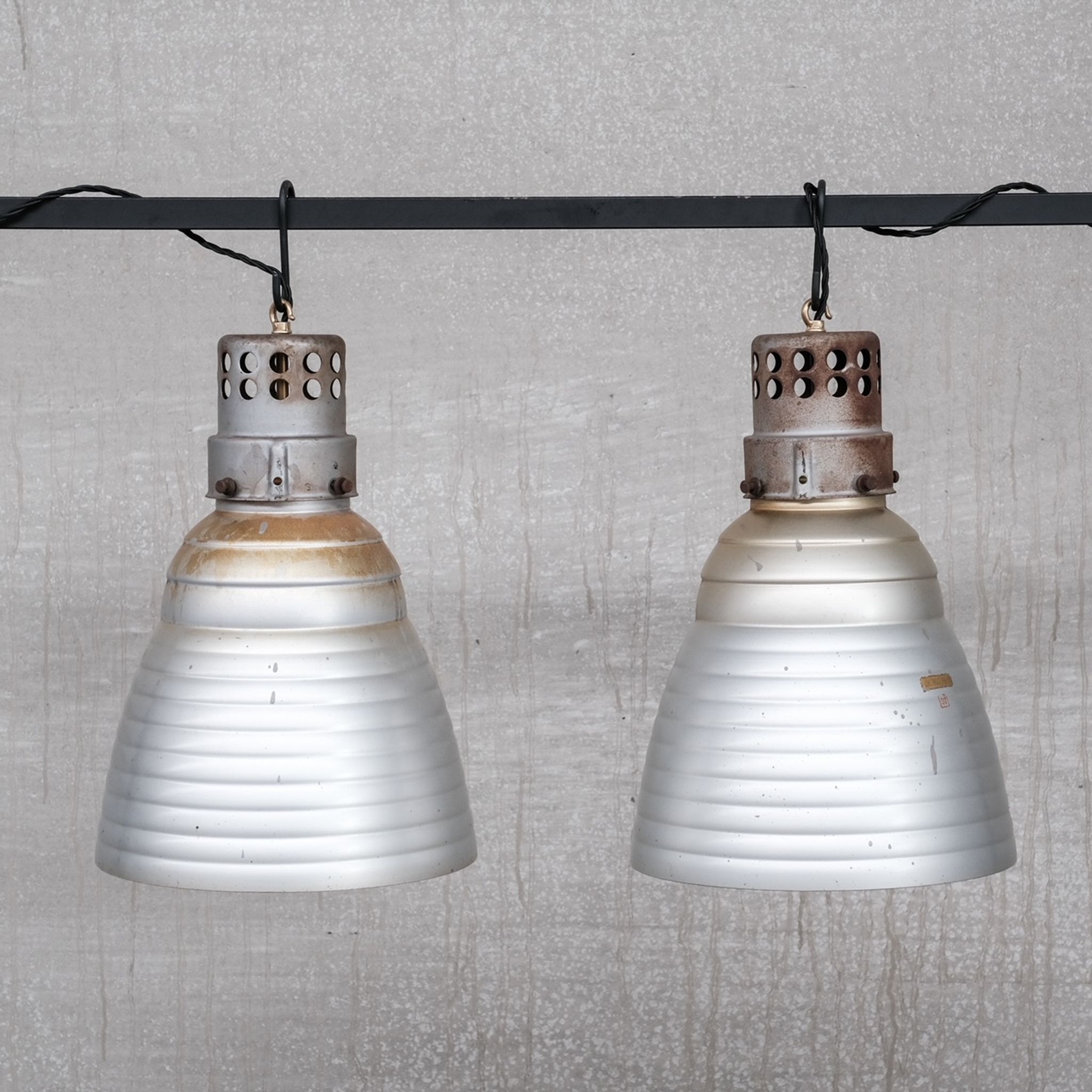Hanging lamp