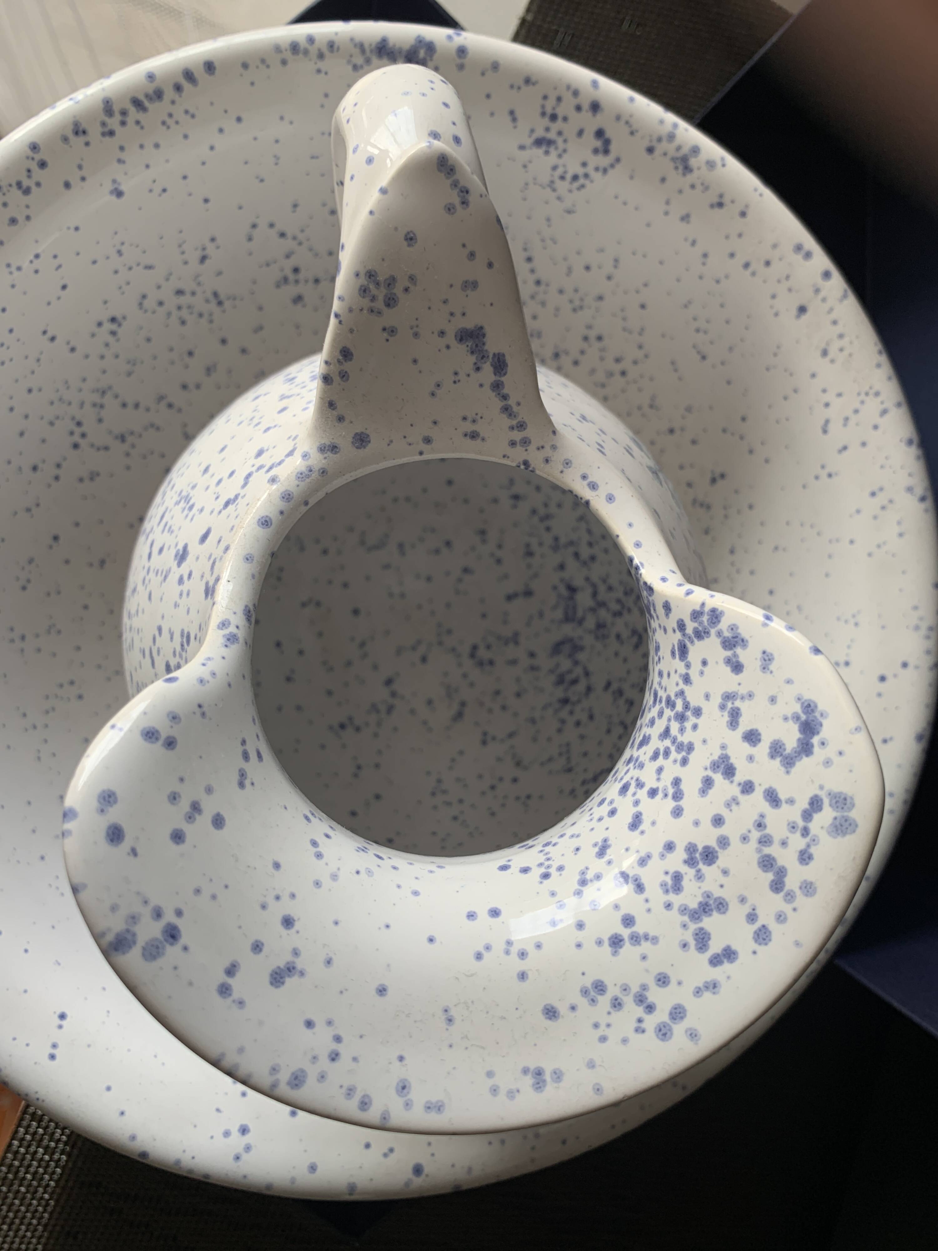 Ancien ensemble de toilette en céramique Monaco – Pichet & Bassine – Vintag