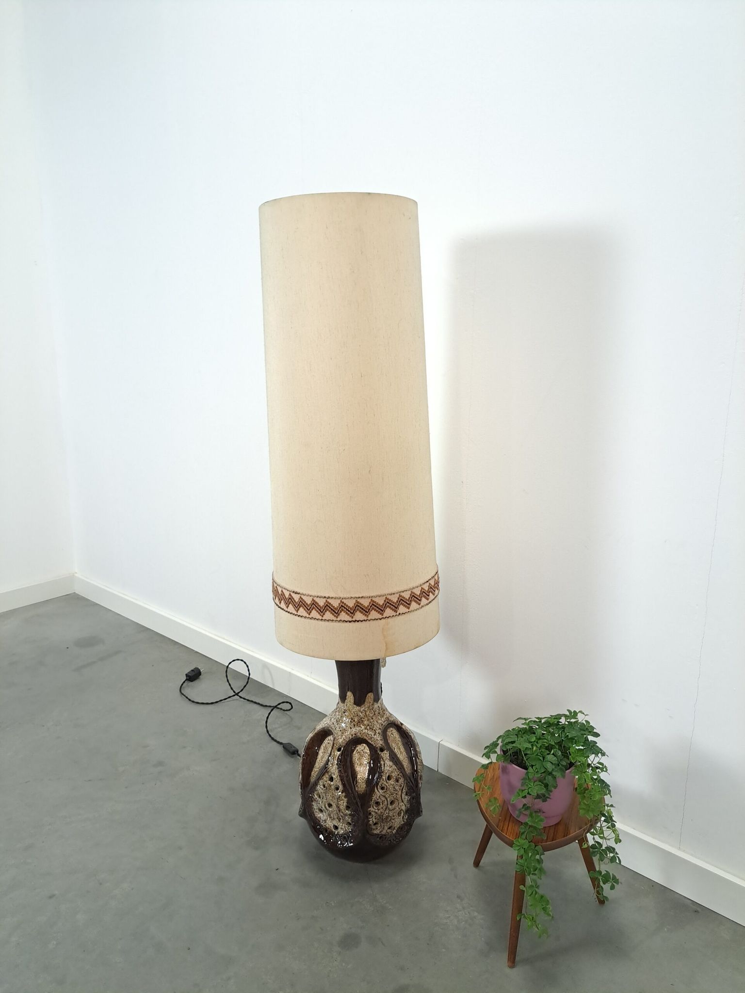 Lampe en céramique marron de Besigheimer Leuchten avec base éclairée