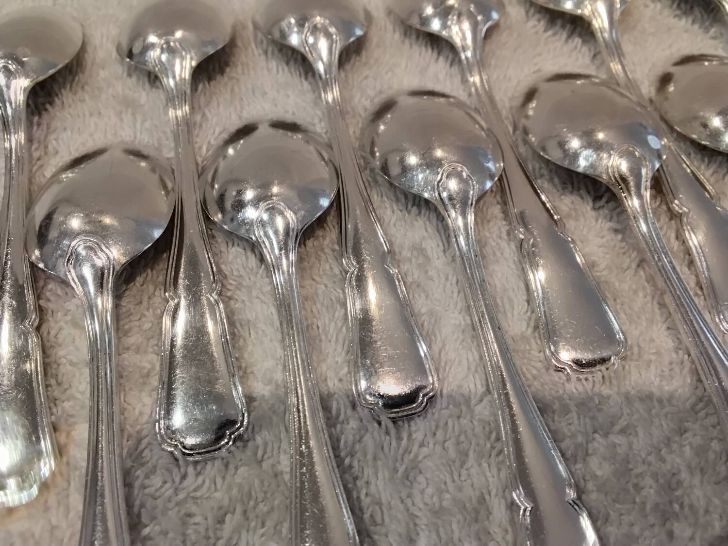 12 silver-plated metal mocha spoons by silversmith Guillaumot, Contours 11.6cm