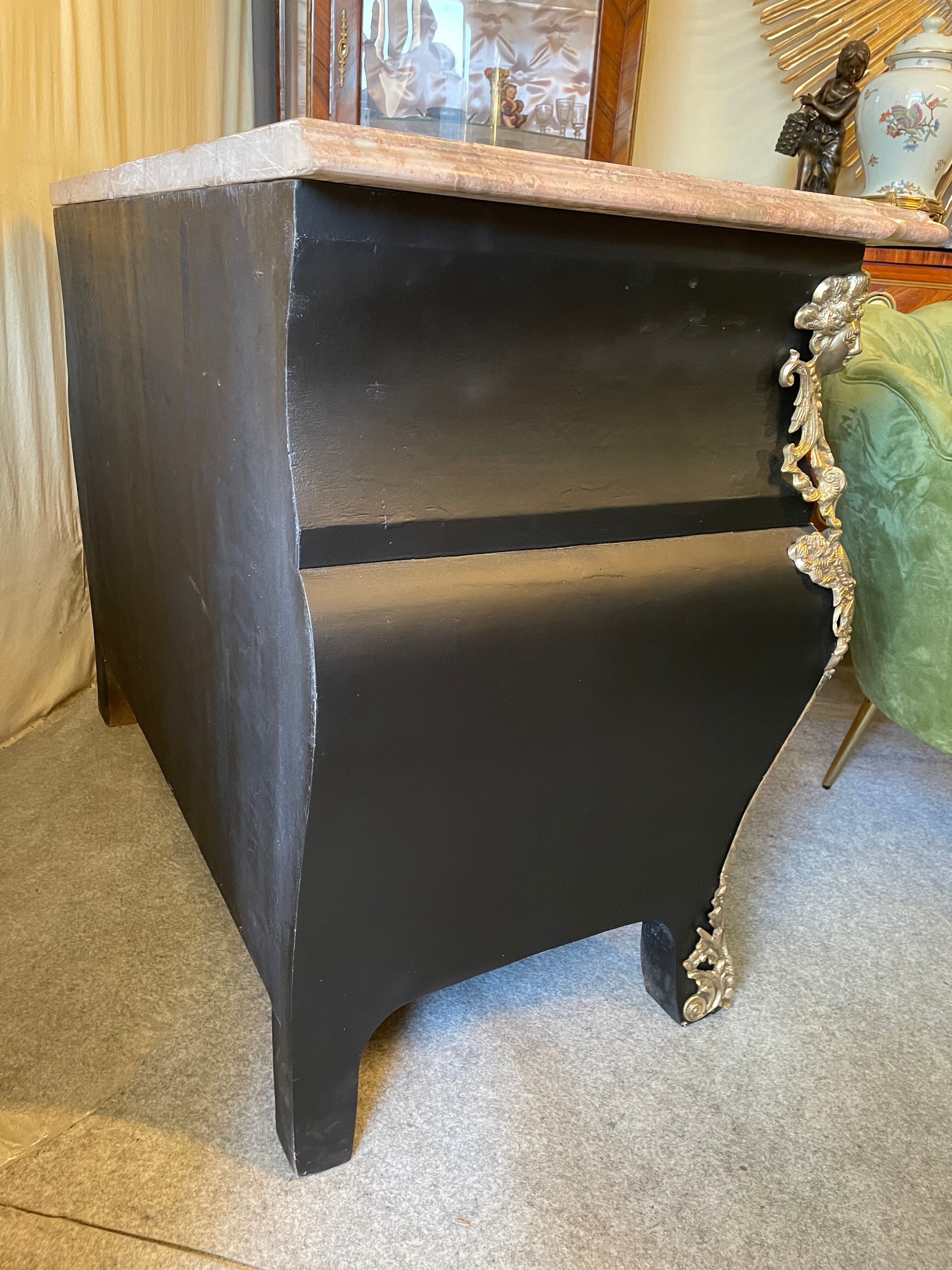Commode tombeau