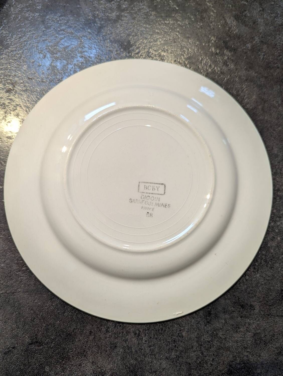 Lot of 6 antique flat plates Digoin Sarreguemines model Boby in very good condition.