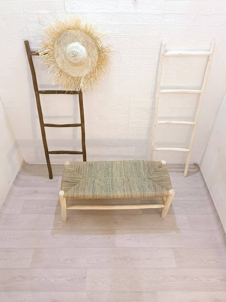 Bench in solid wood and natural wickerwork