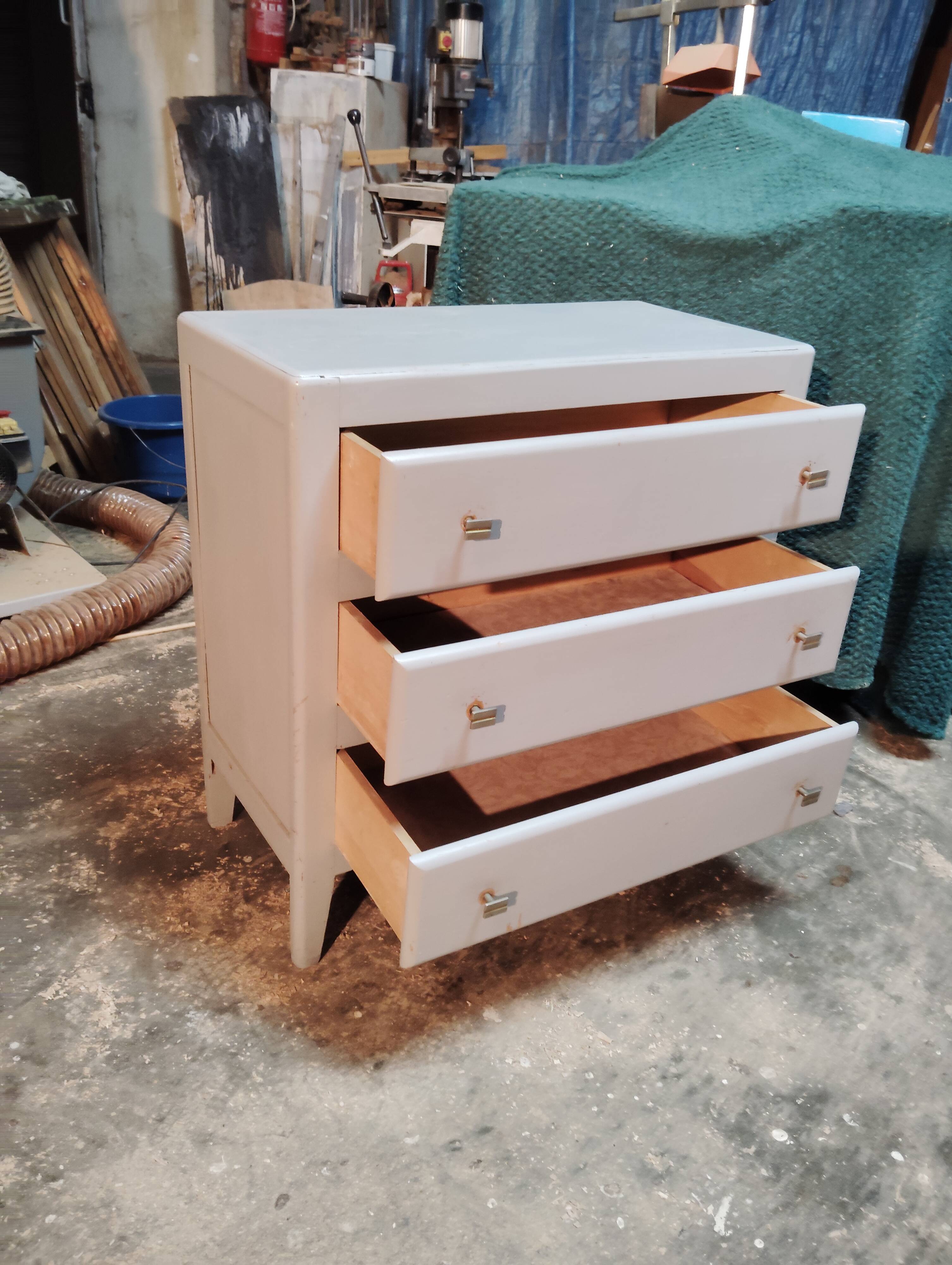 Petite commode vintage