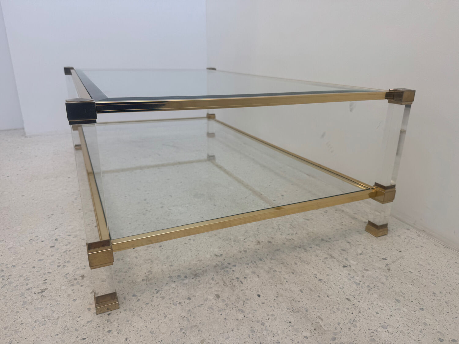 Table basse Plexi et alu doré, Pierre Vandel, 1970s