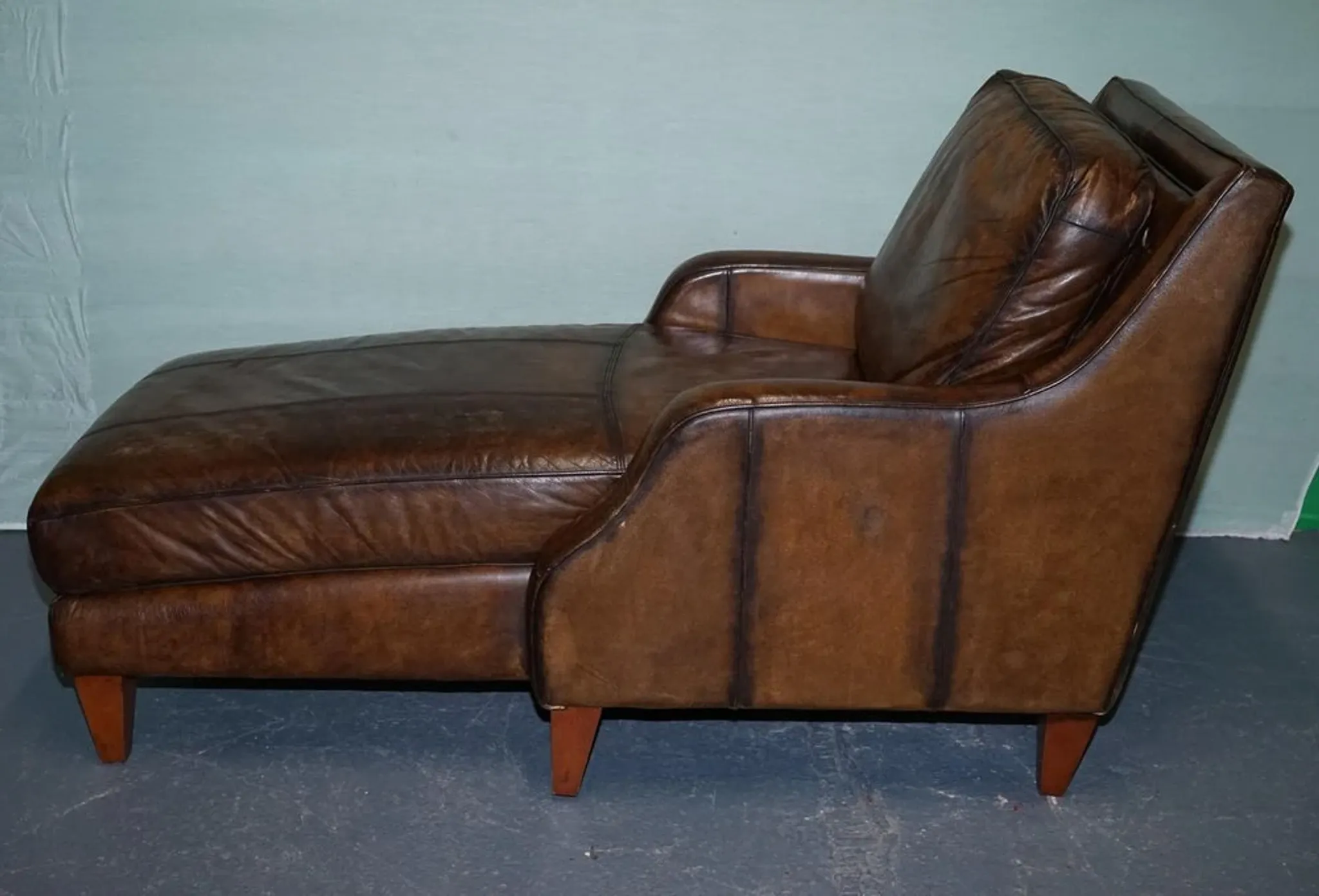 Chaise Longue en Cuir Teint à la Main