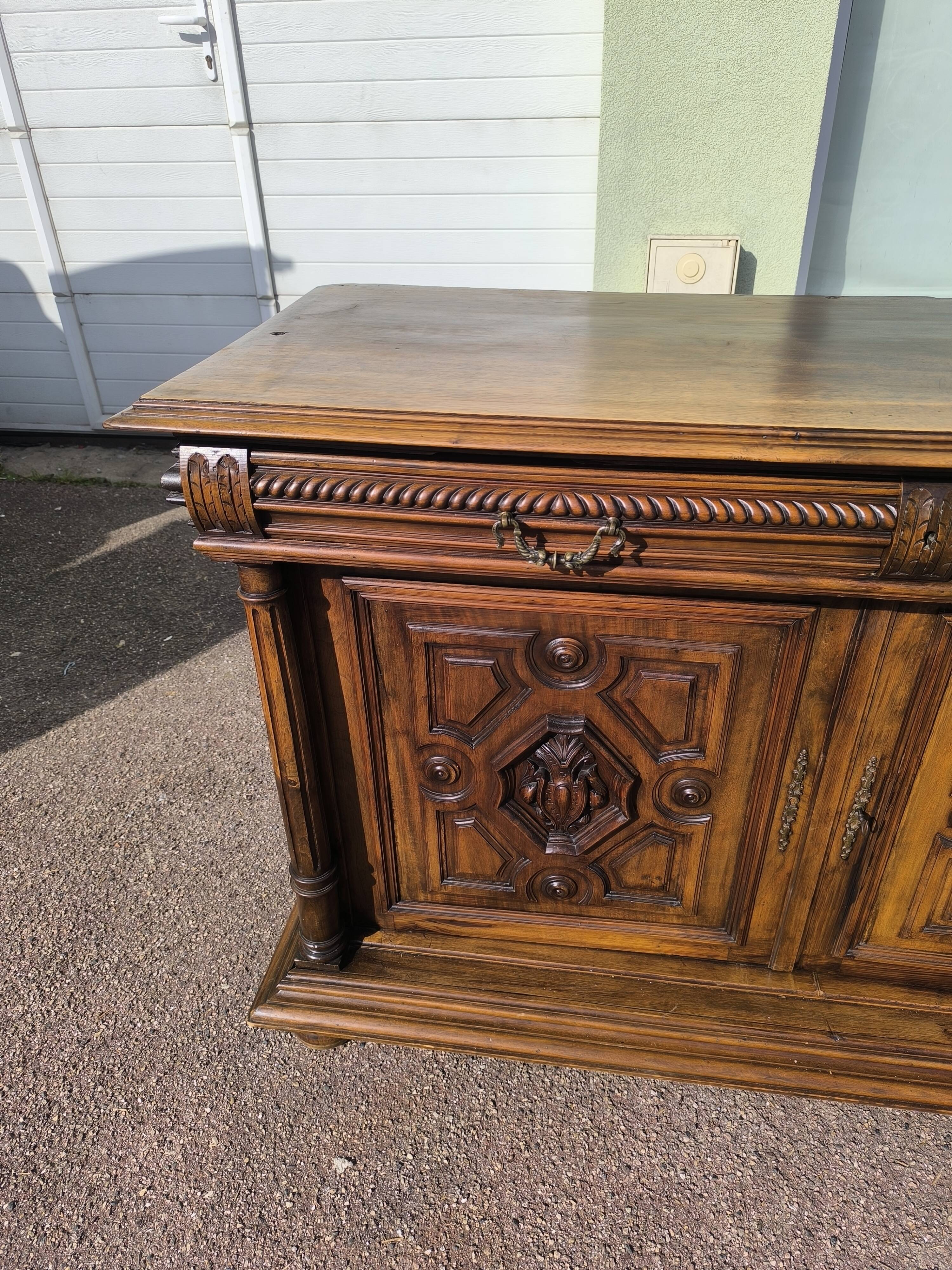 Buffet base Henri II