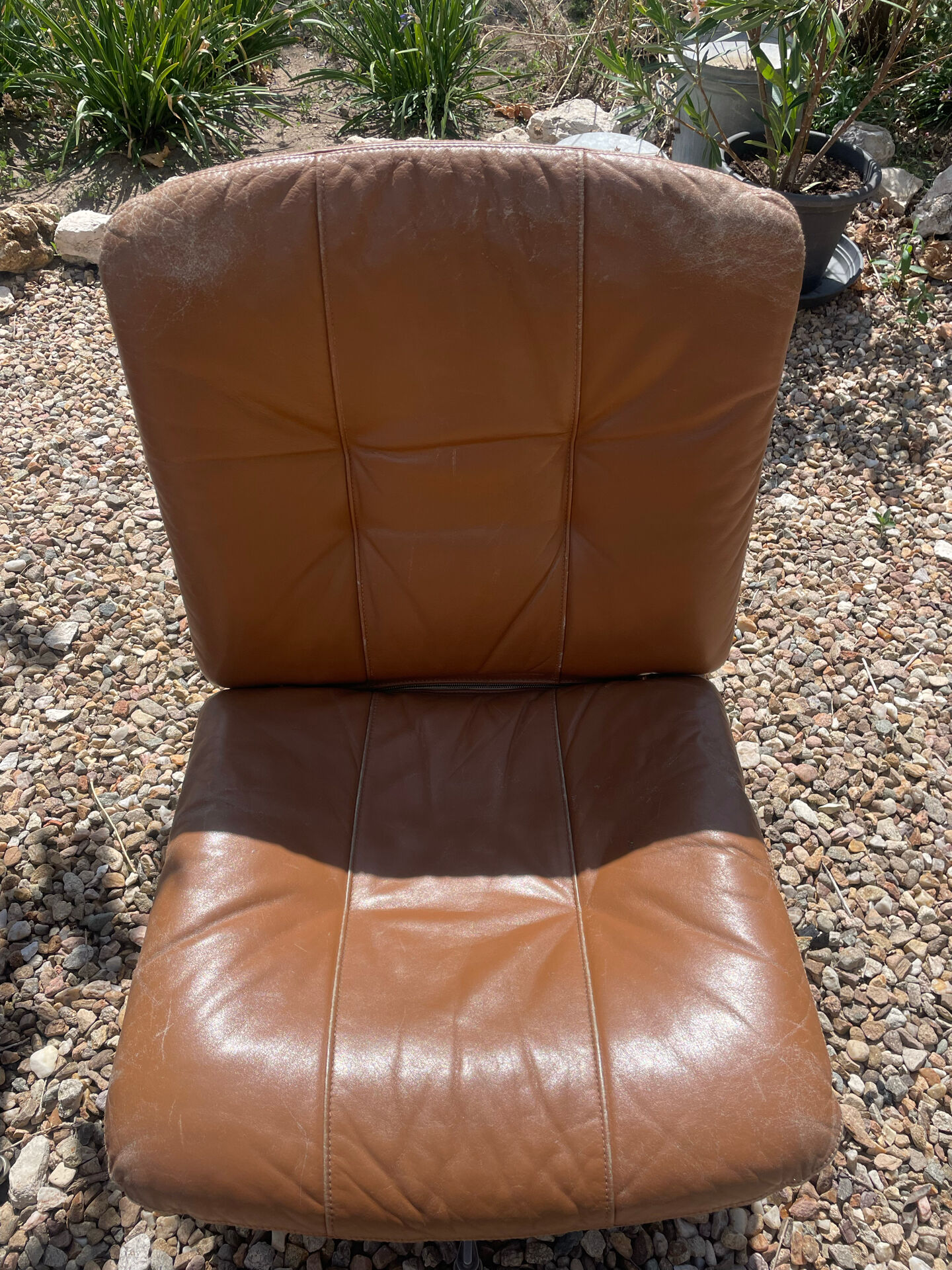 Pair of swivel armchairs in cognac leather – 1970s