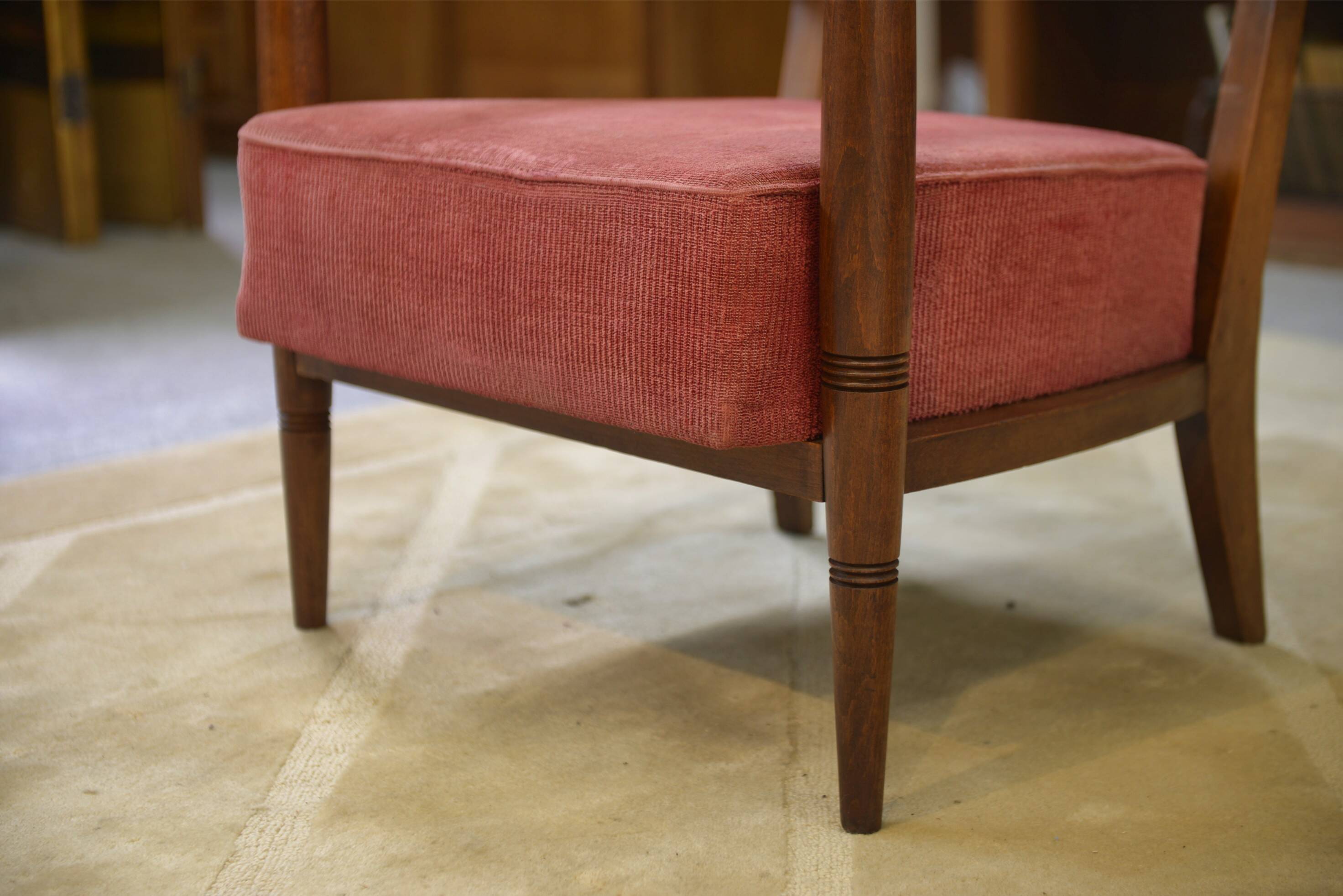 Brutalist pair of armchairs attributed to Audoux Minet, 1950s.