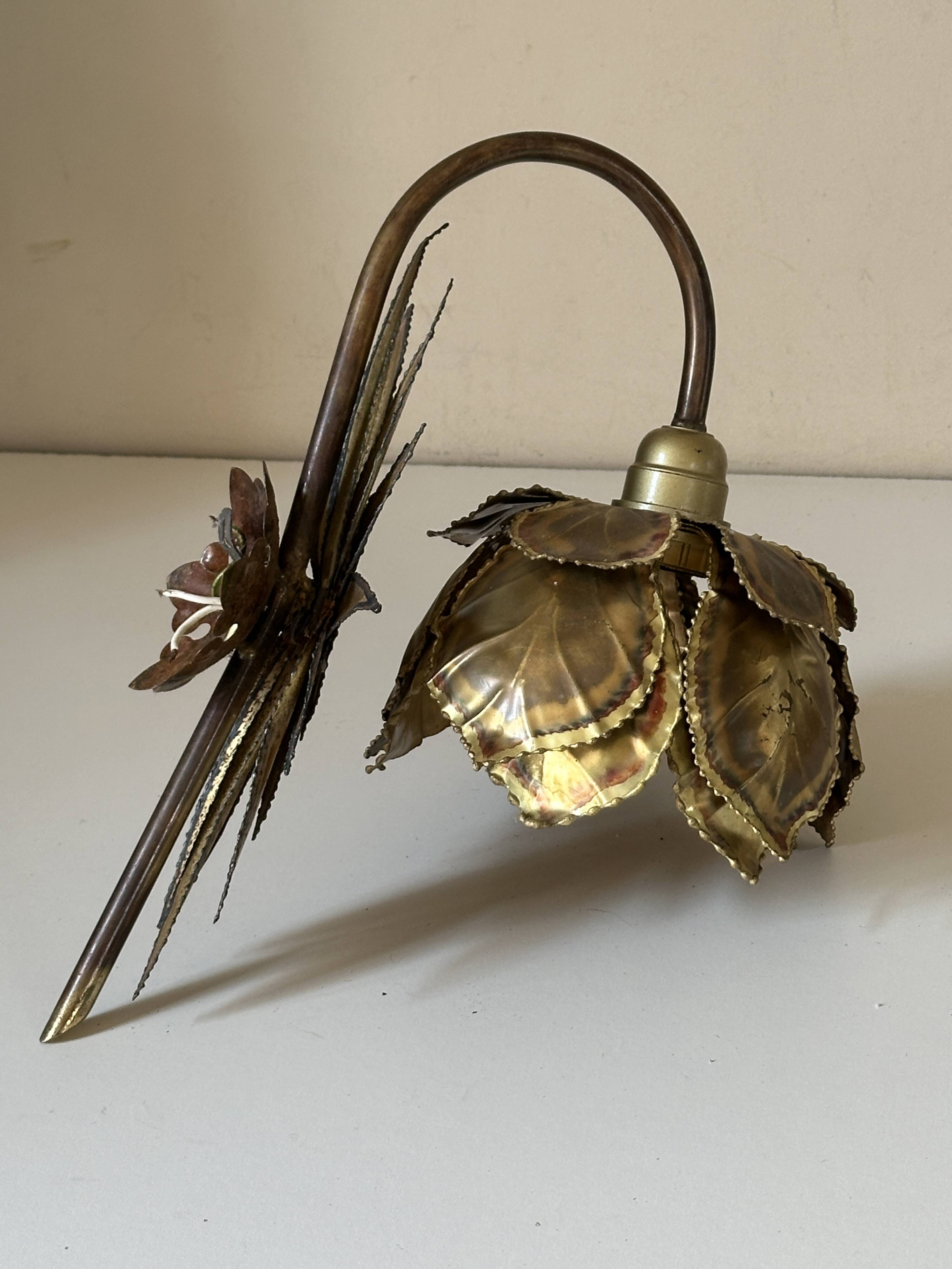 Vintage 70s gold Jansen style wall lamp